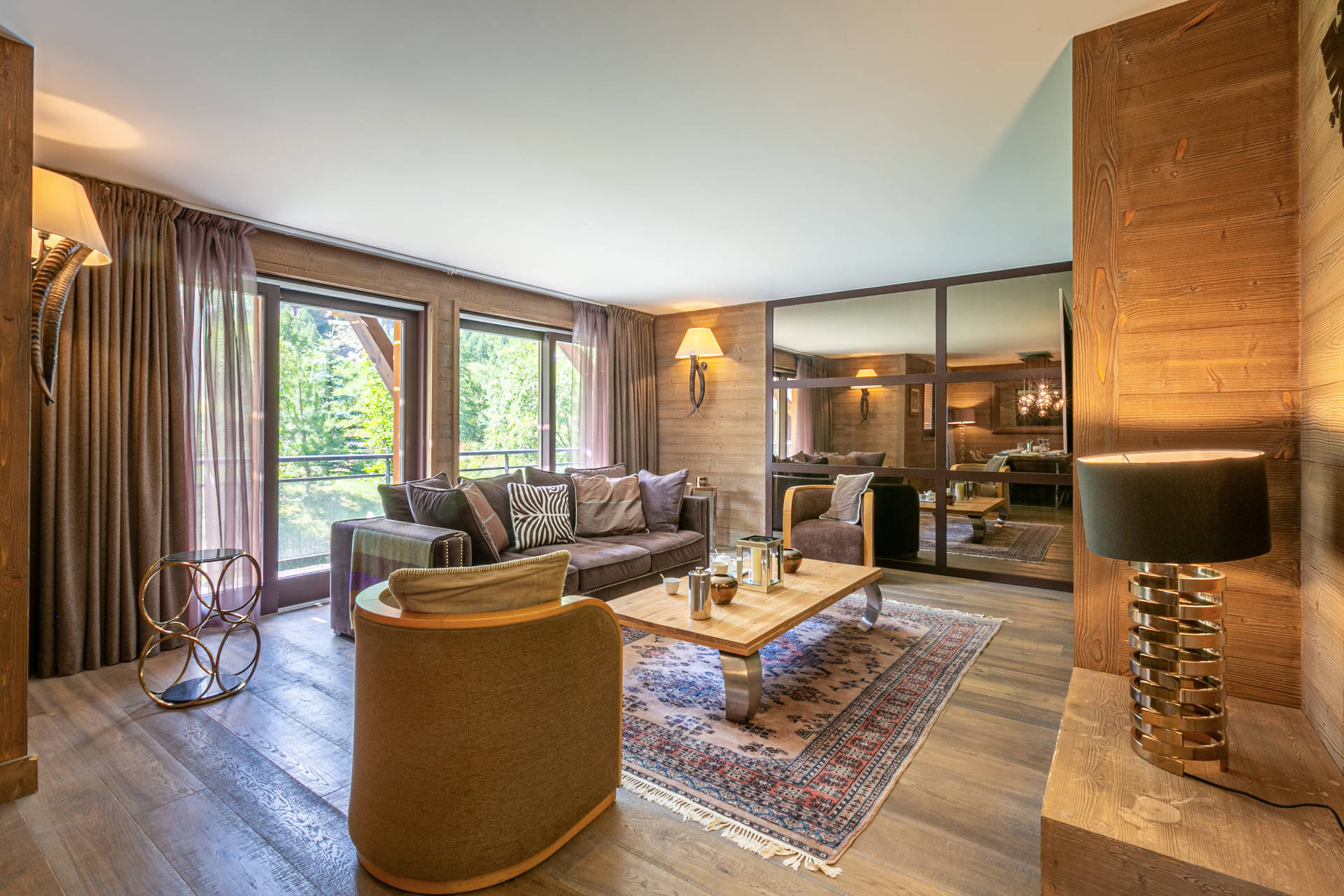 _lv_images__lot_0002340273_01_1457052