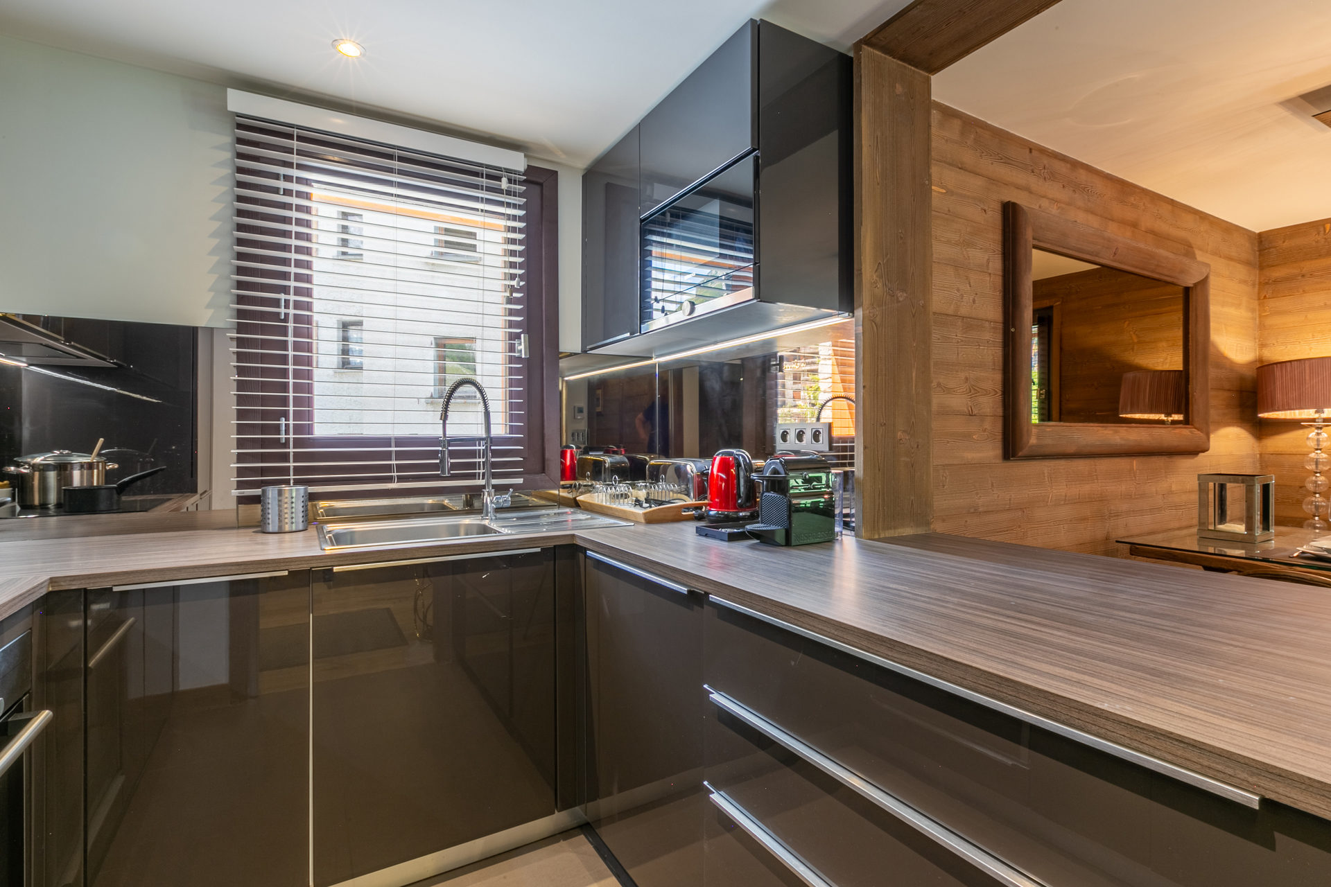 _lv_images__lot_0002340273_06_1457057