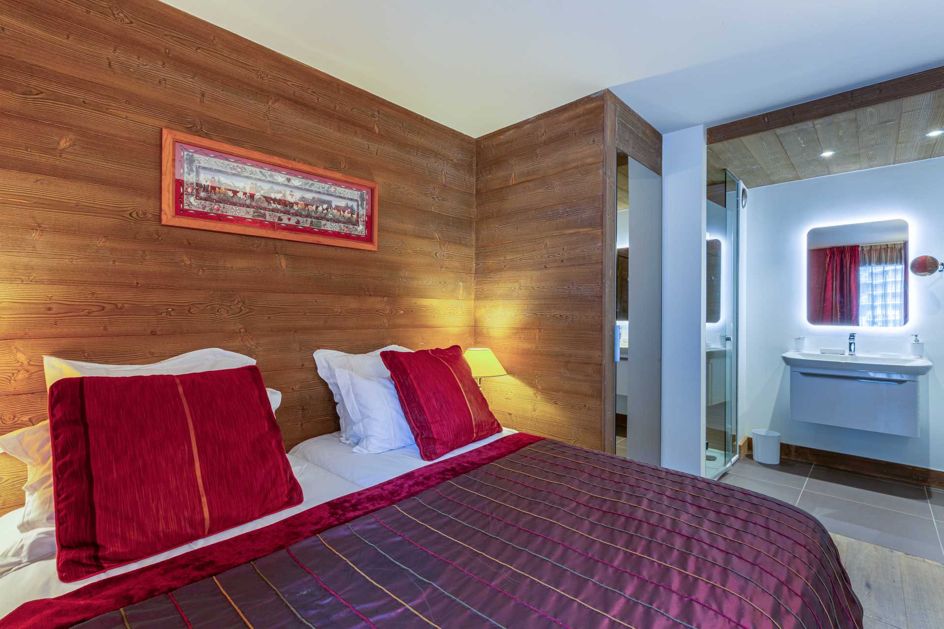 _lv_images__lot_0002340273_12_1457063