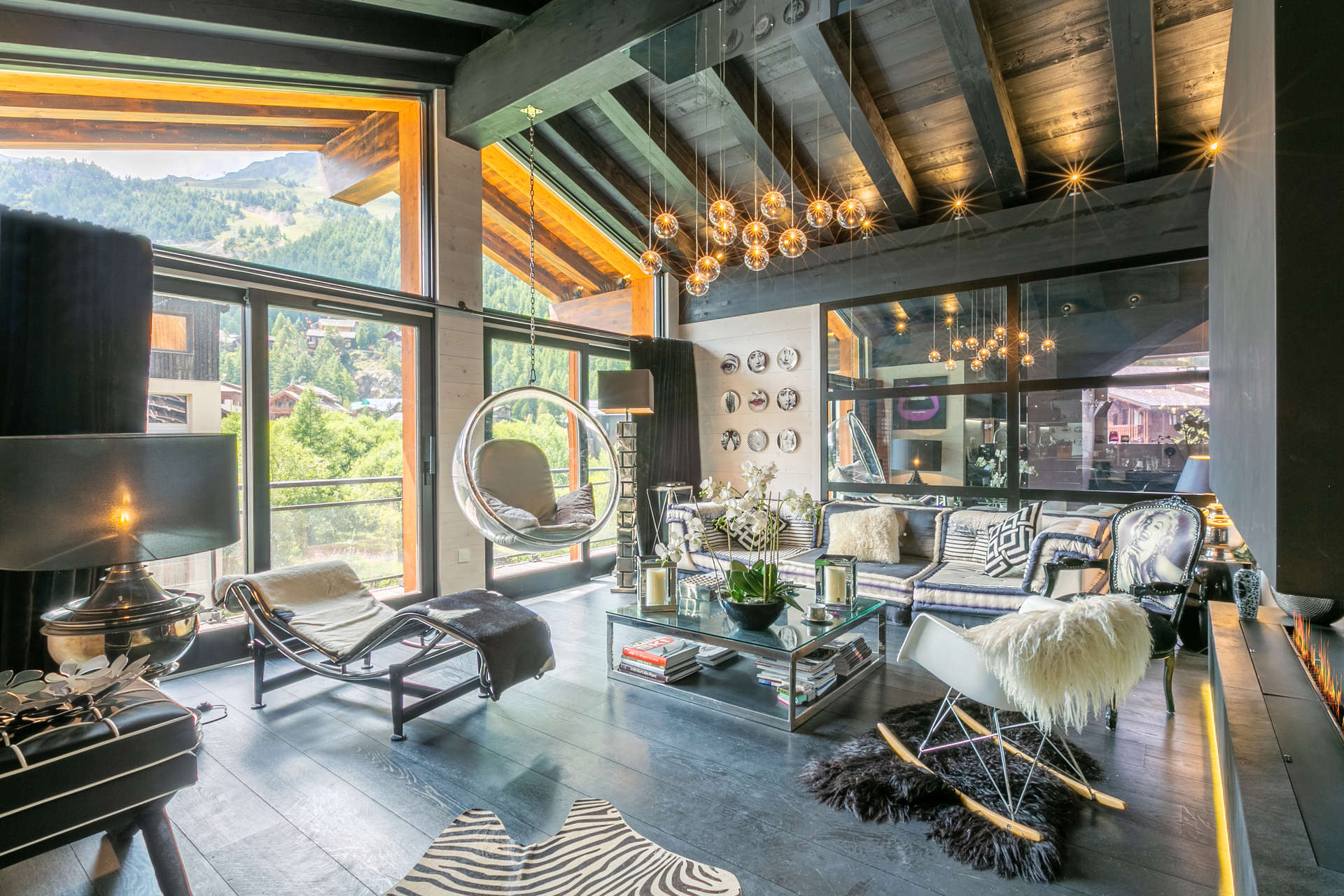 _lv_images__lot_0002340275_01_1455506