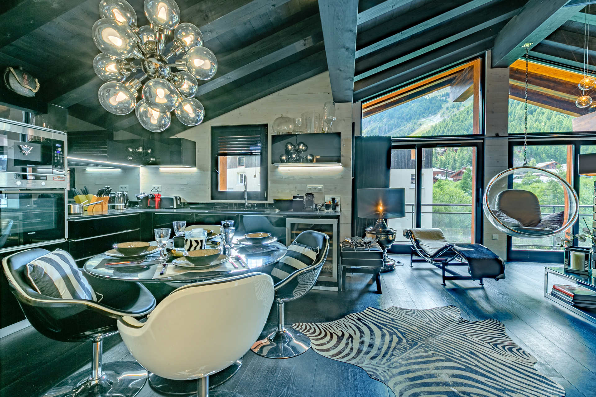 _lv_images__lot_0002340275_04_1455509