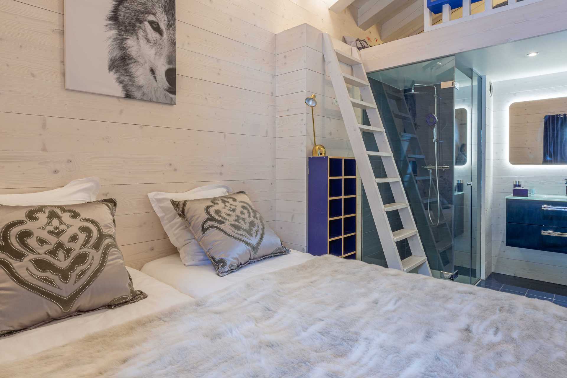 _lv_images__lot_0002340275_12_1455517