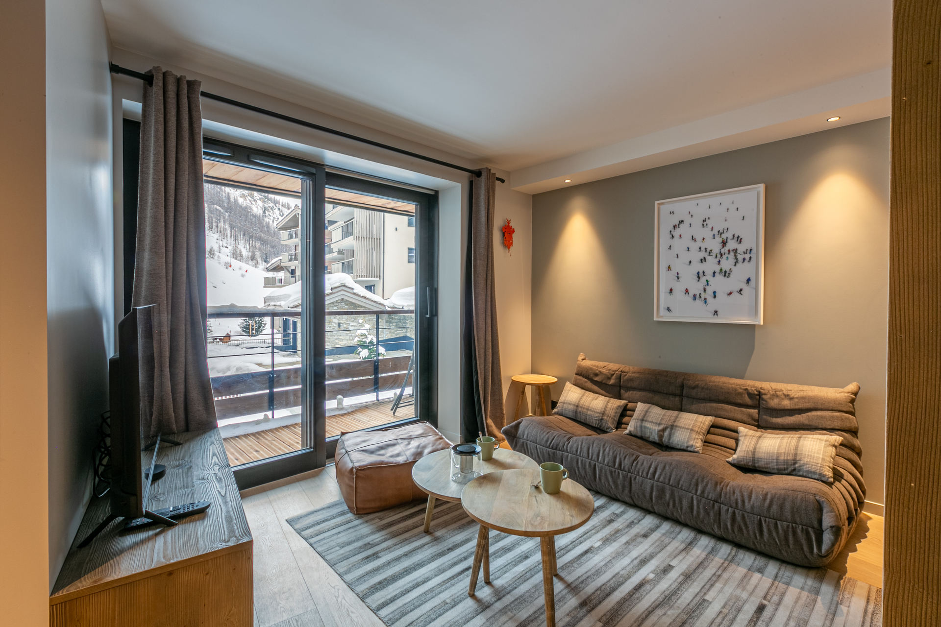 _lv_images__lot_0002340277_01_1457934