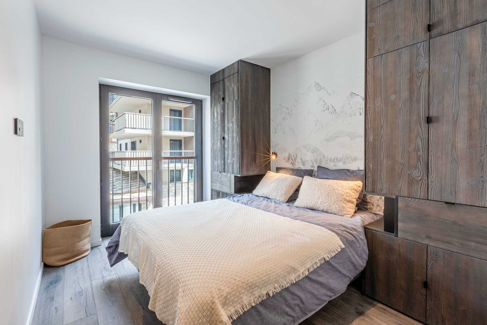 _lv_images__lot_0002340278_11_1456664