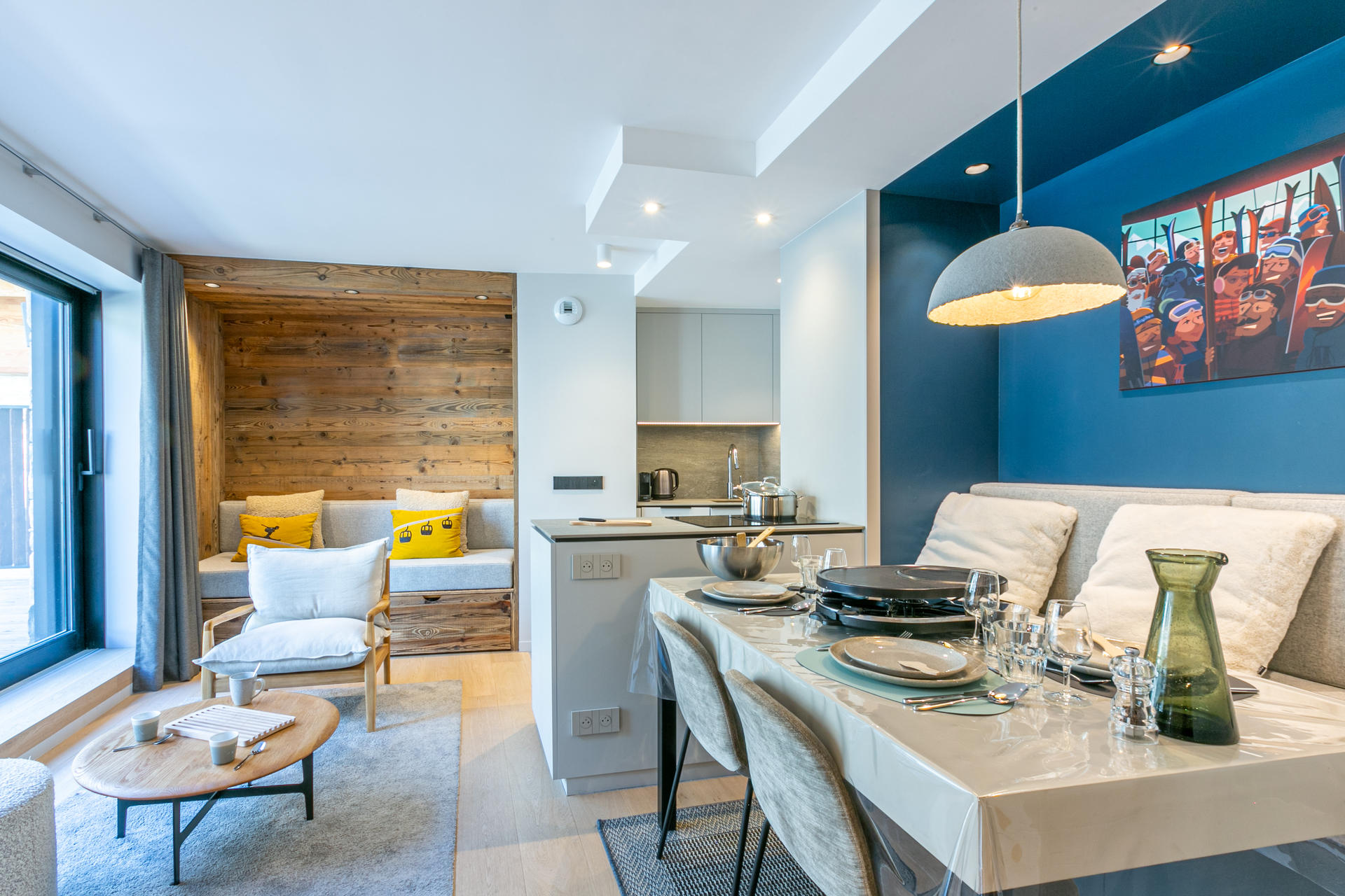 _lv_images__lot_0002340282_02_1458093