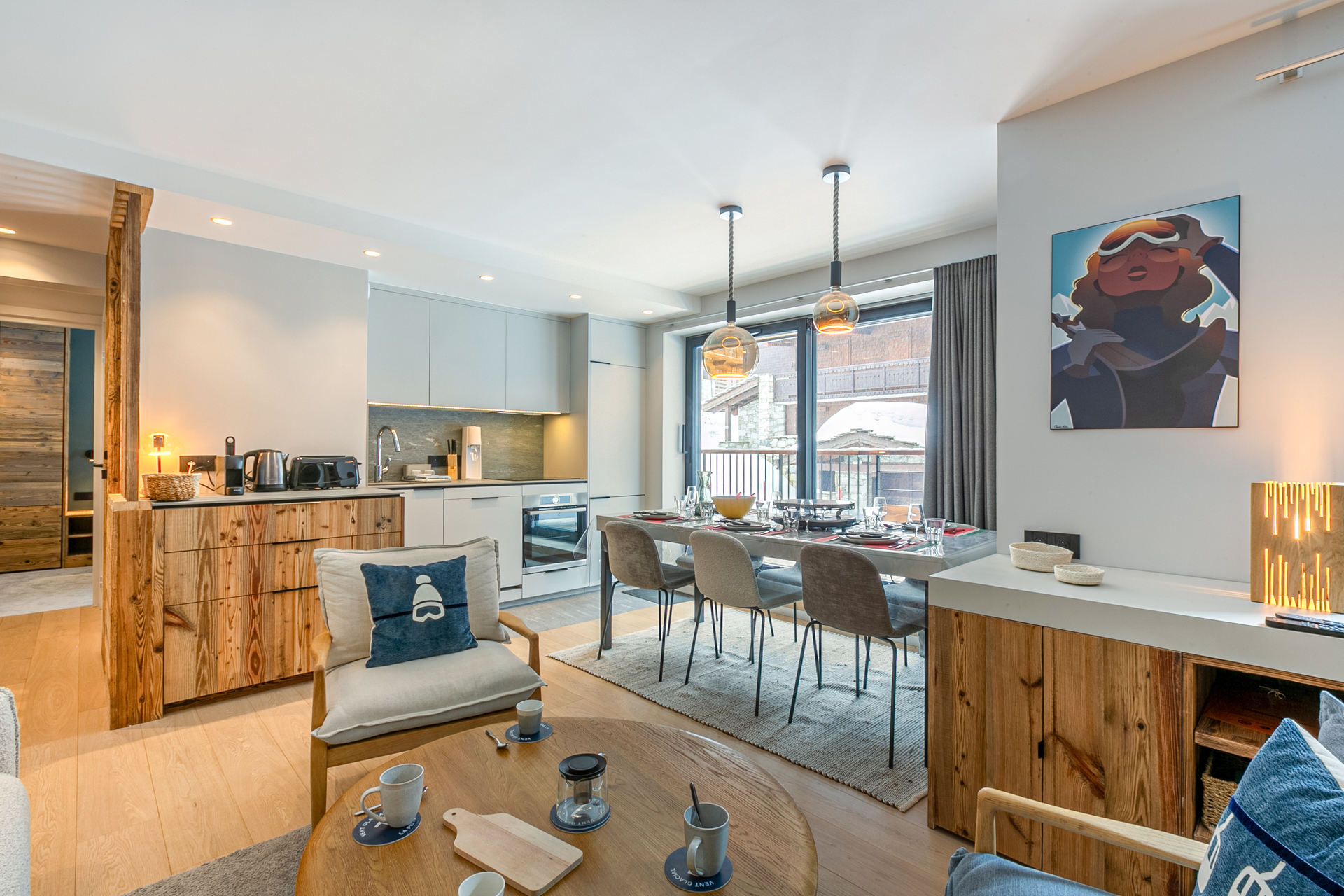 _lv_images__lot_0002340283_04_1457756