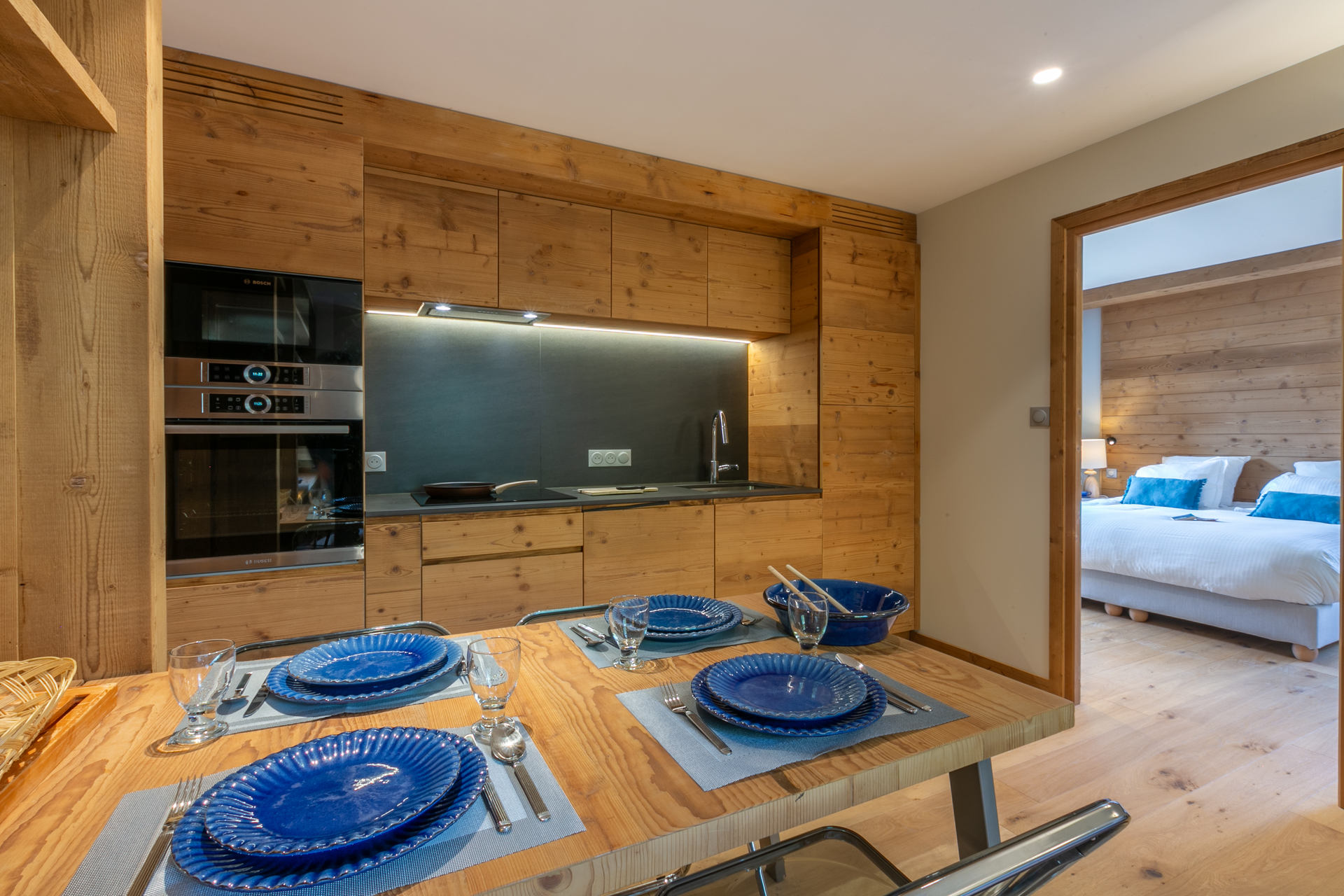 _lv_images__lot_0002340285_04_1457922