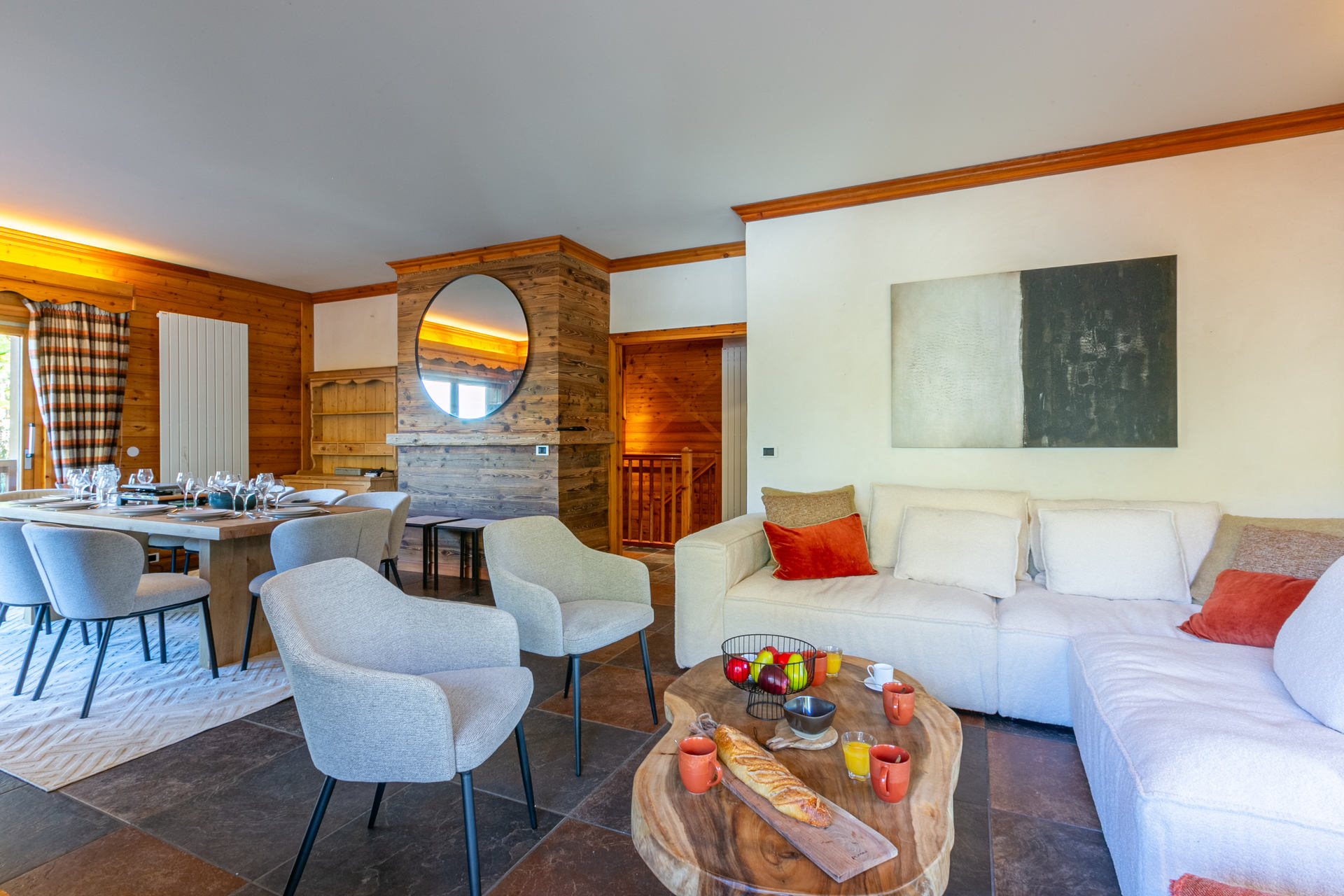 _lv_images__lot_0002340286_01_1456512