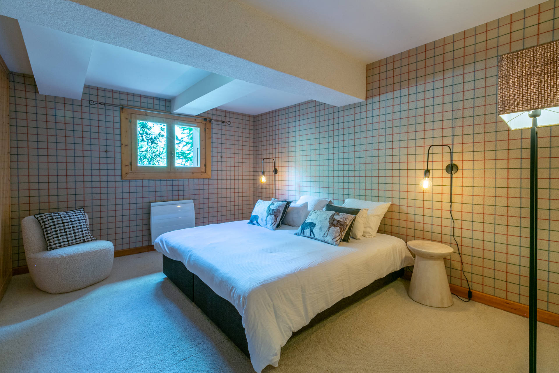 _lv_images__lot_0002340286_11_1456522