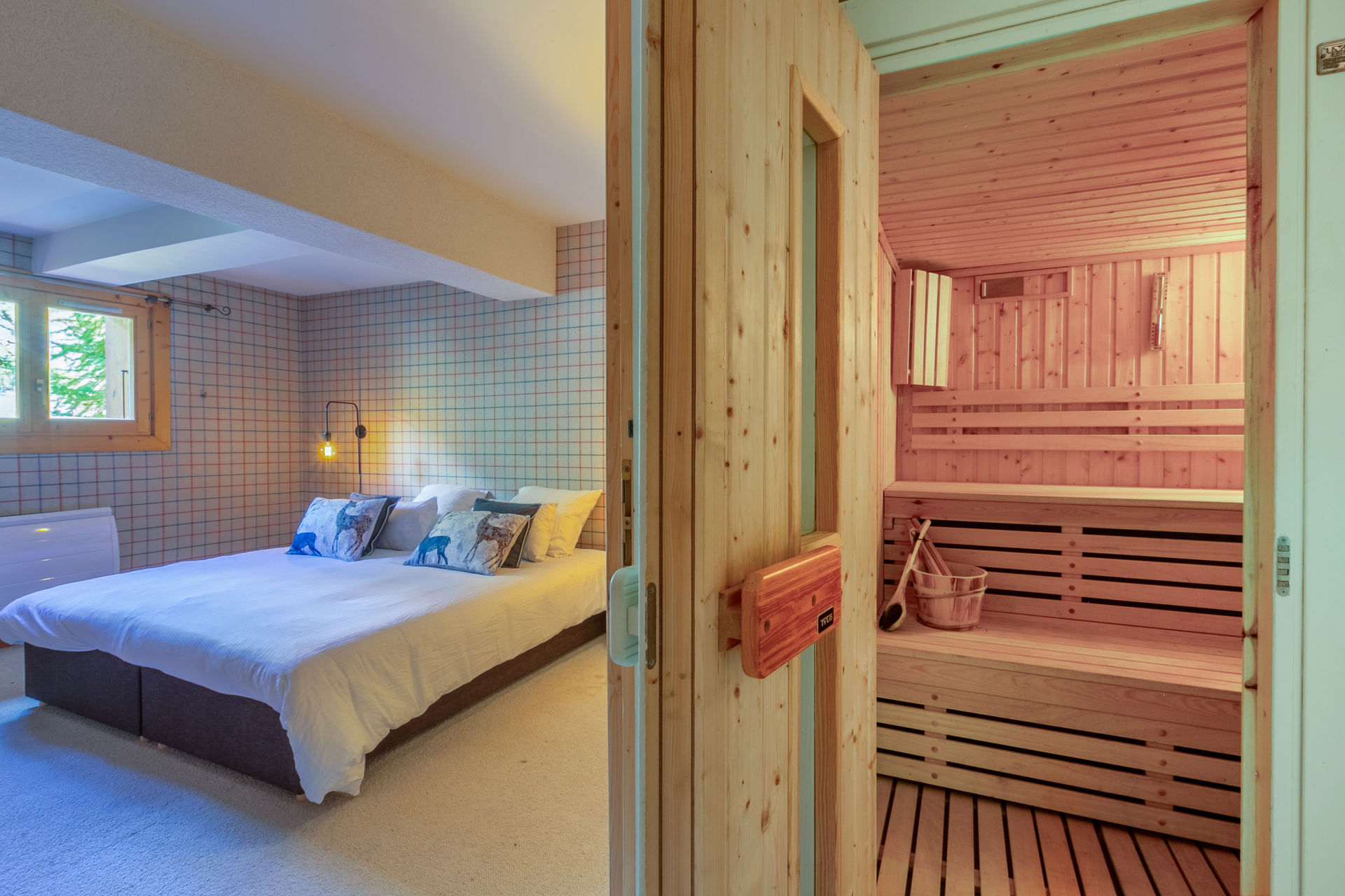 _lv_images__lot_0002340286_13_1456524