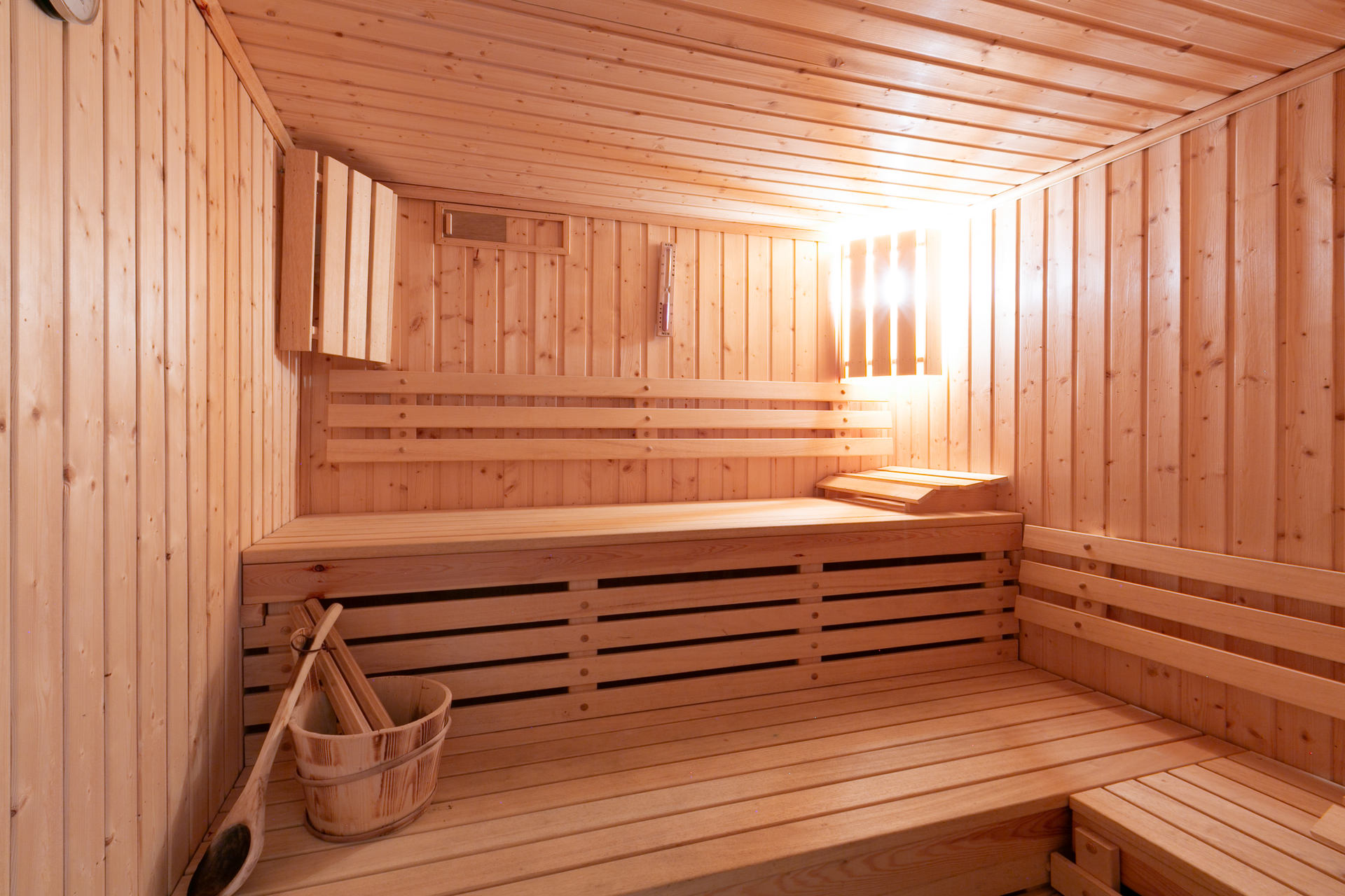 _lv_images__lot_0002340286_15_1456526