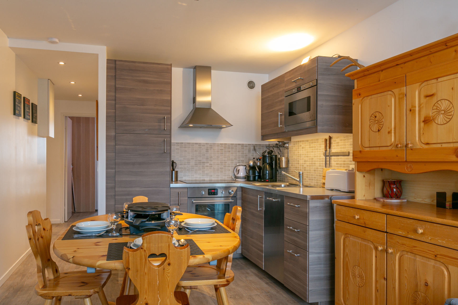 _lv_images__lot_0002340290_04_1455431