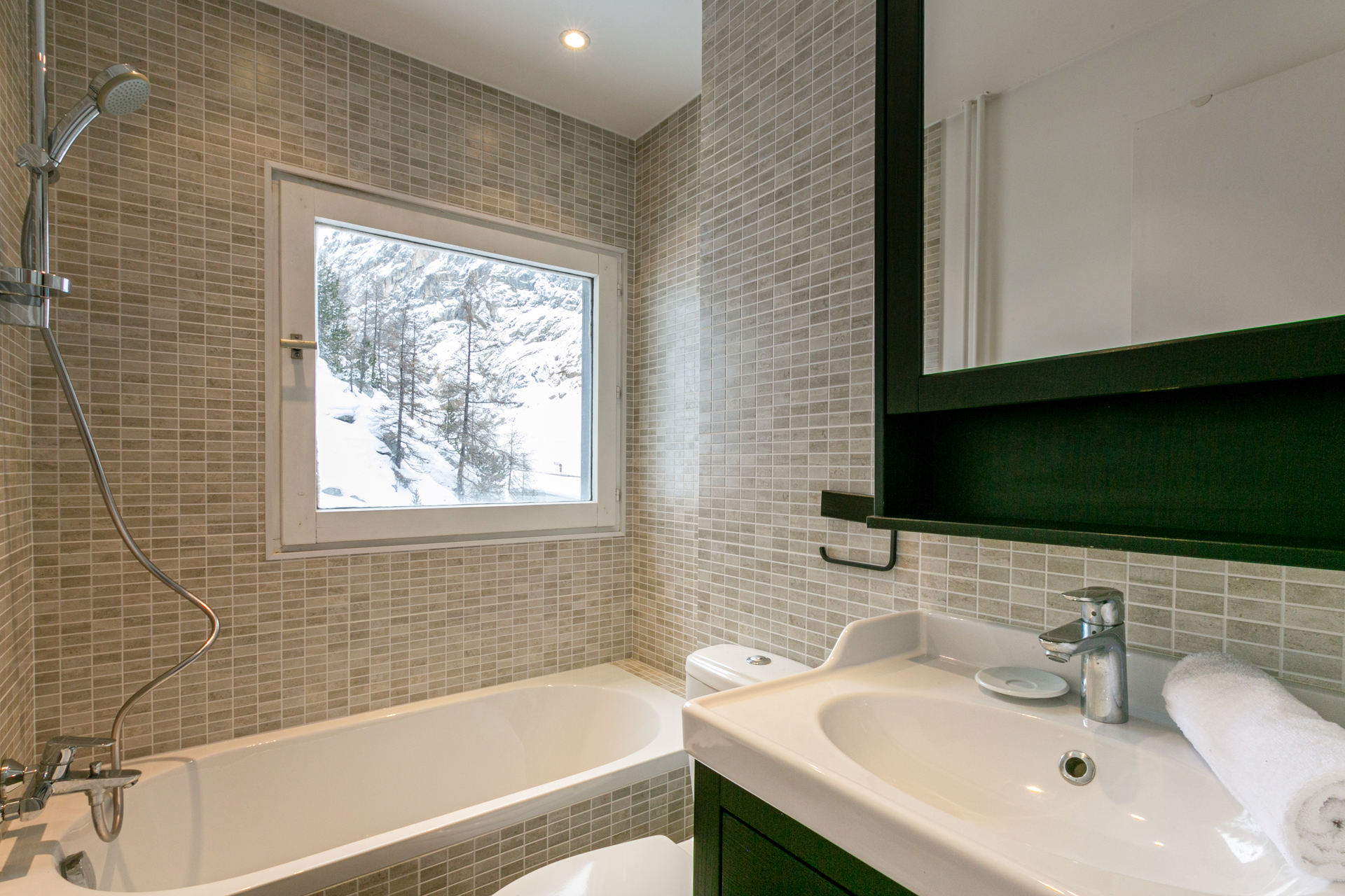 _lv_images__lot_0002340290_11_1455438