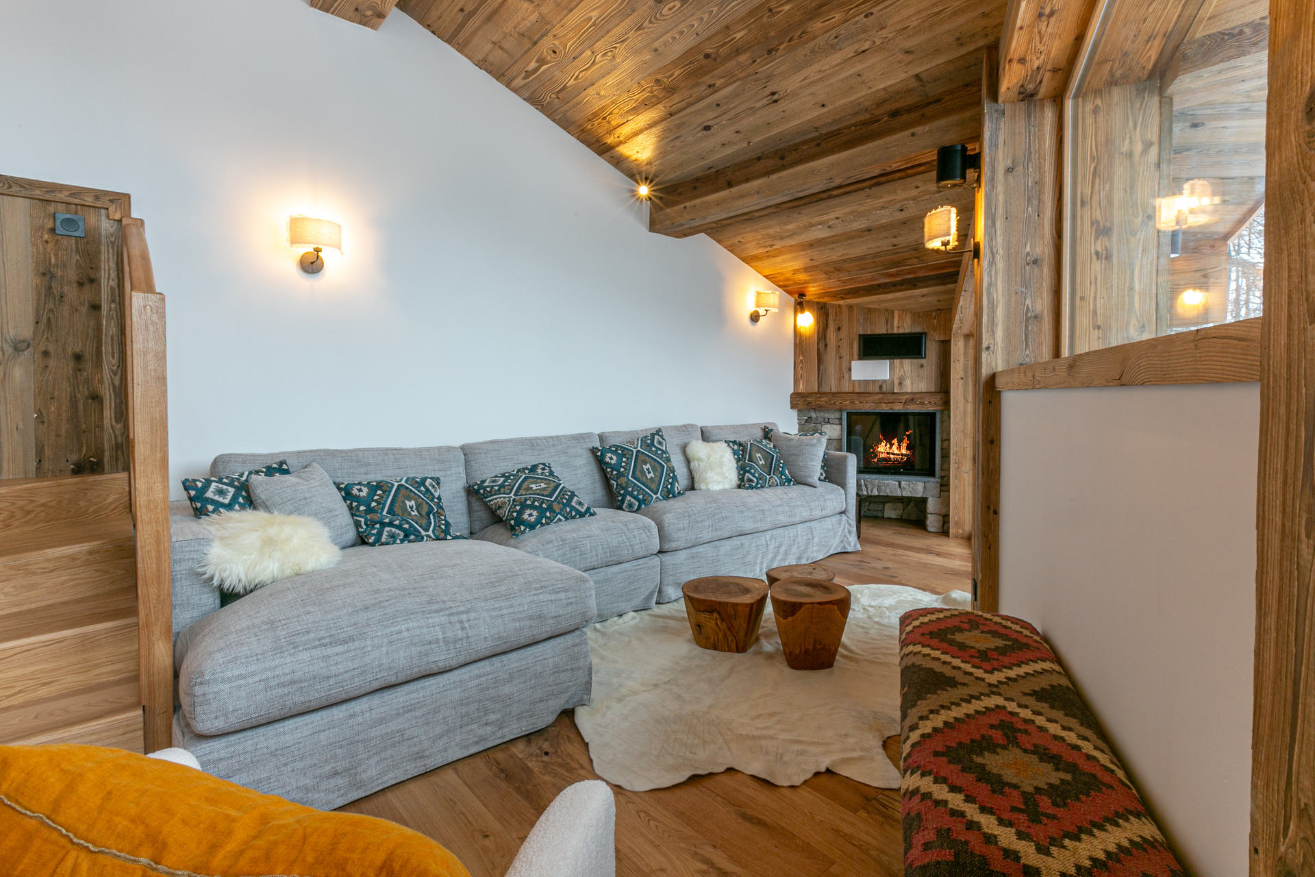 _lv_images__lot_0002340292_02_1454455