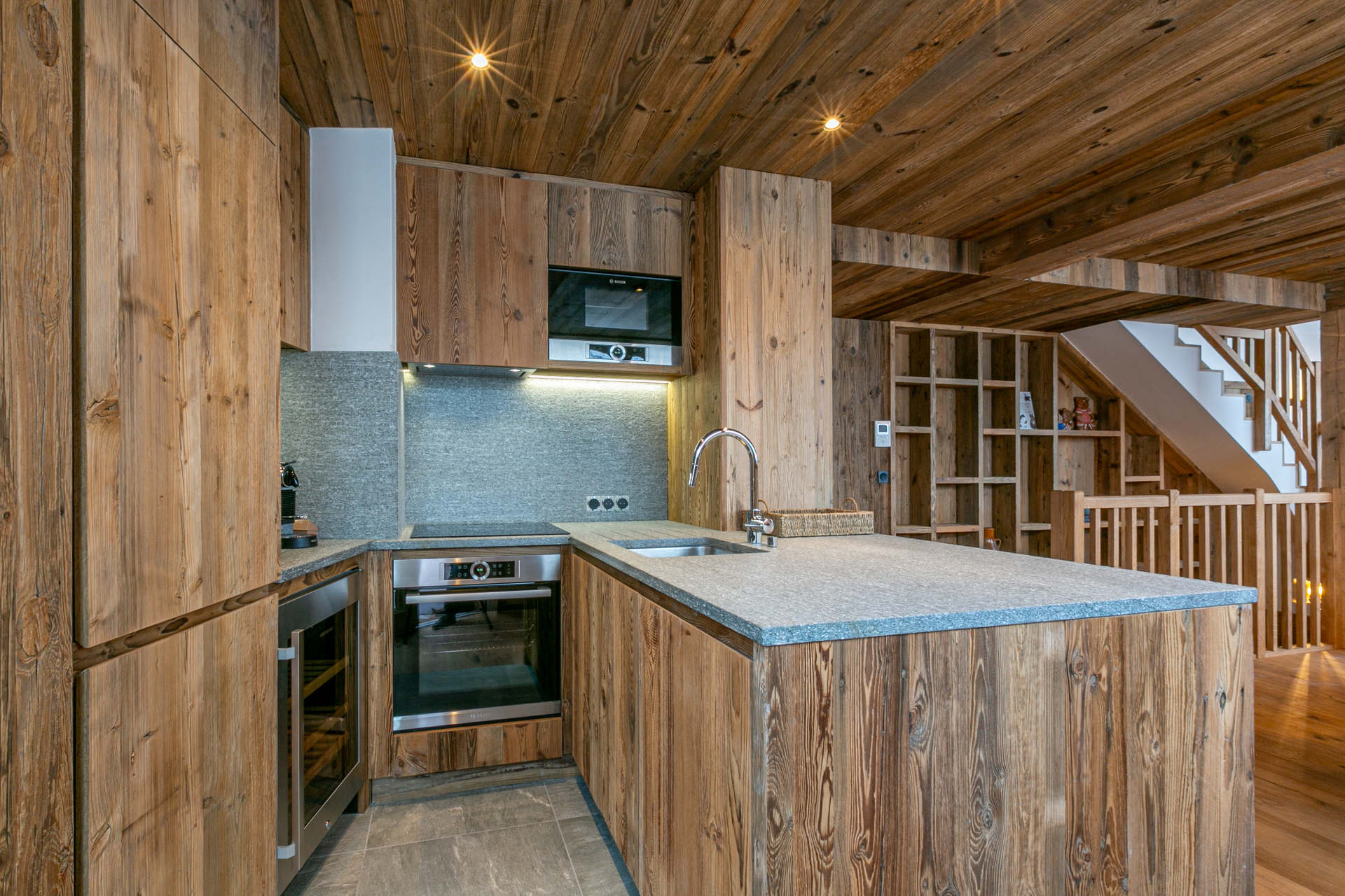 _lv_images__lot_0002340292_07_1454460