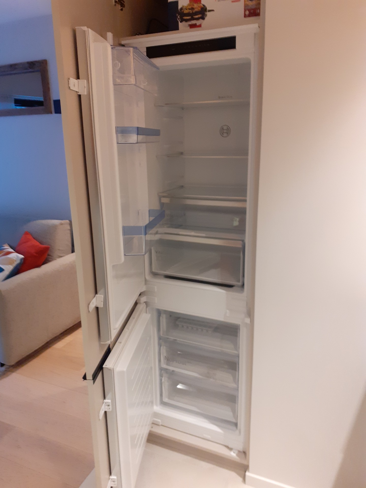 _lv_images__lot_0002340296_14_1458330