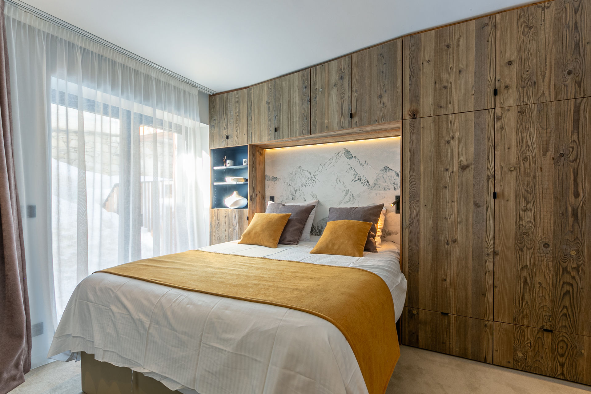 _lv_images__lot_0002340297_06_1455418