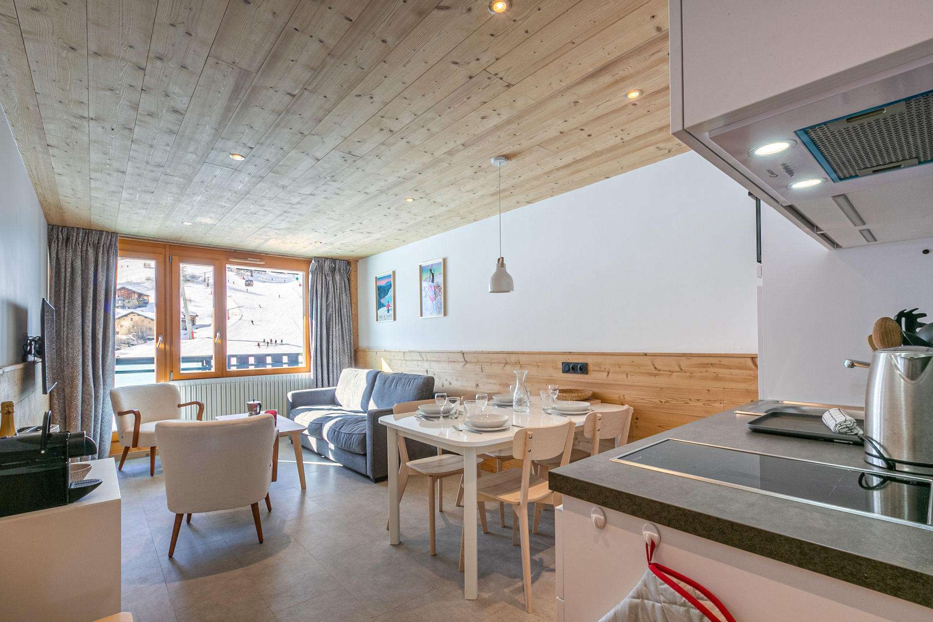 _lv_images__lot_0002340301_01_1455882