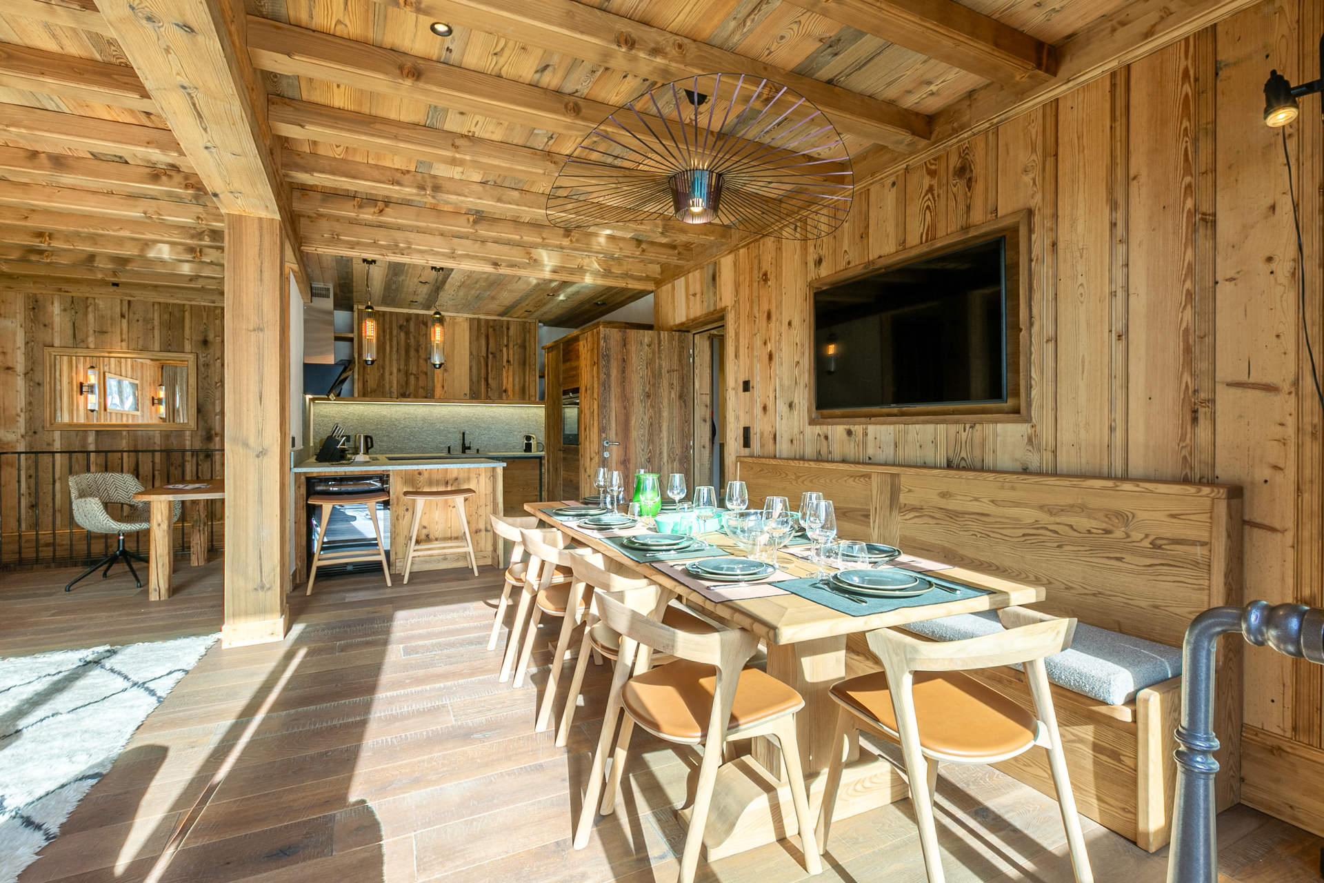 _lv_images__lot_0002340303_04_1454473