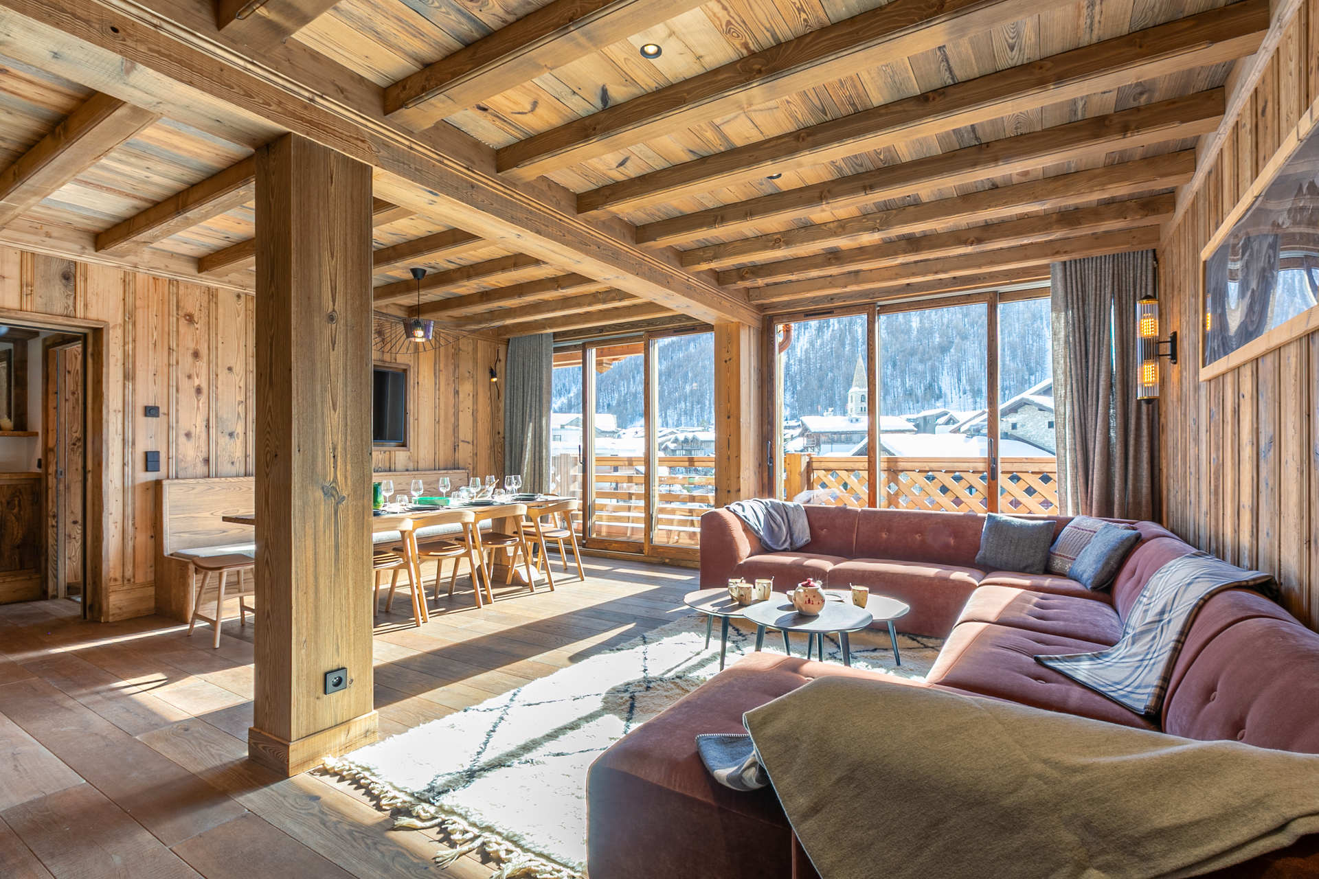 _lv_images__lot_0002340303_06_1454475