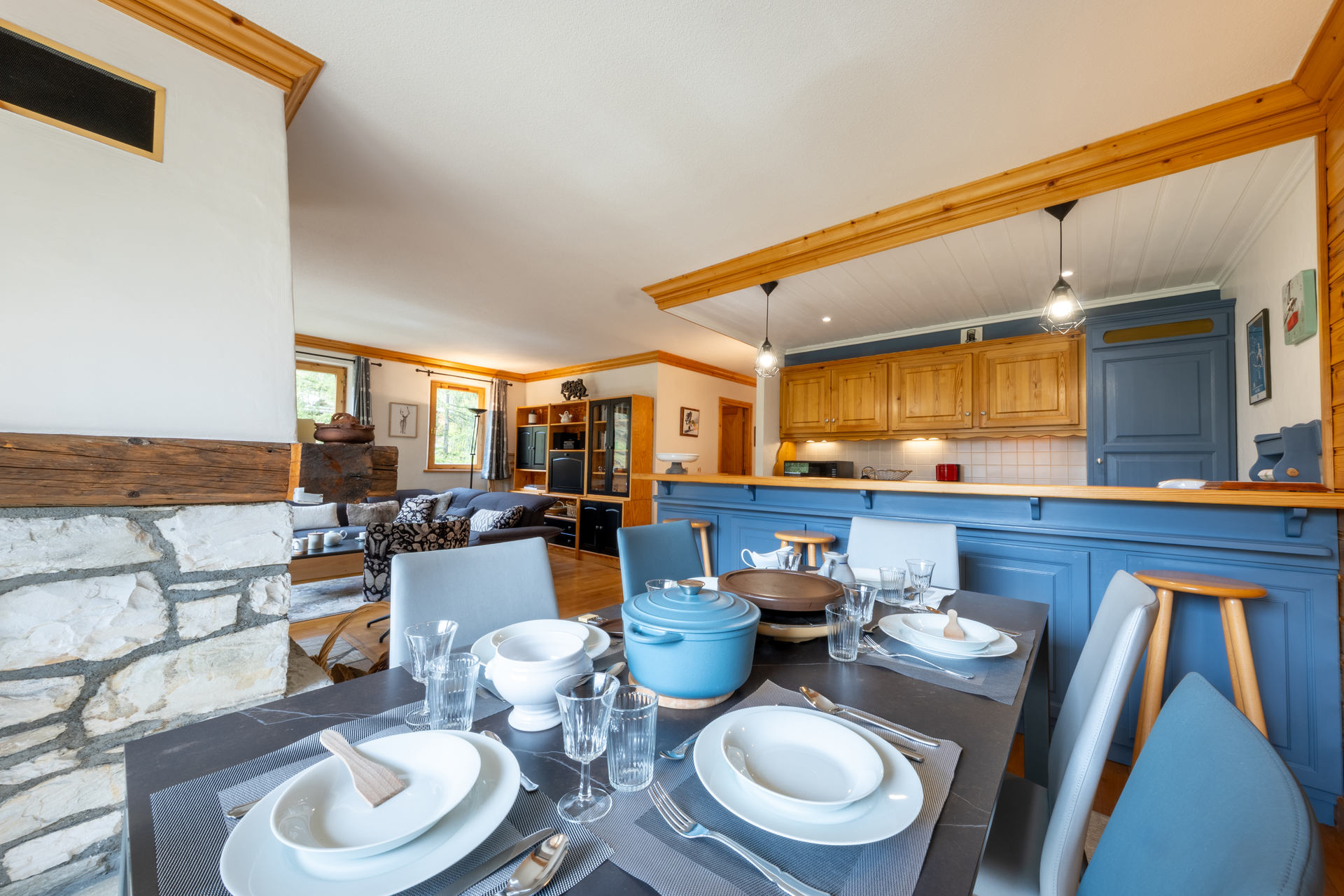 _lv_images__lot_0002340307_05_1456456