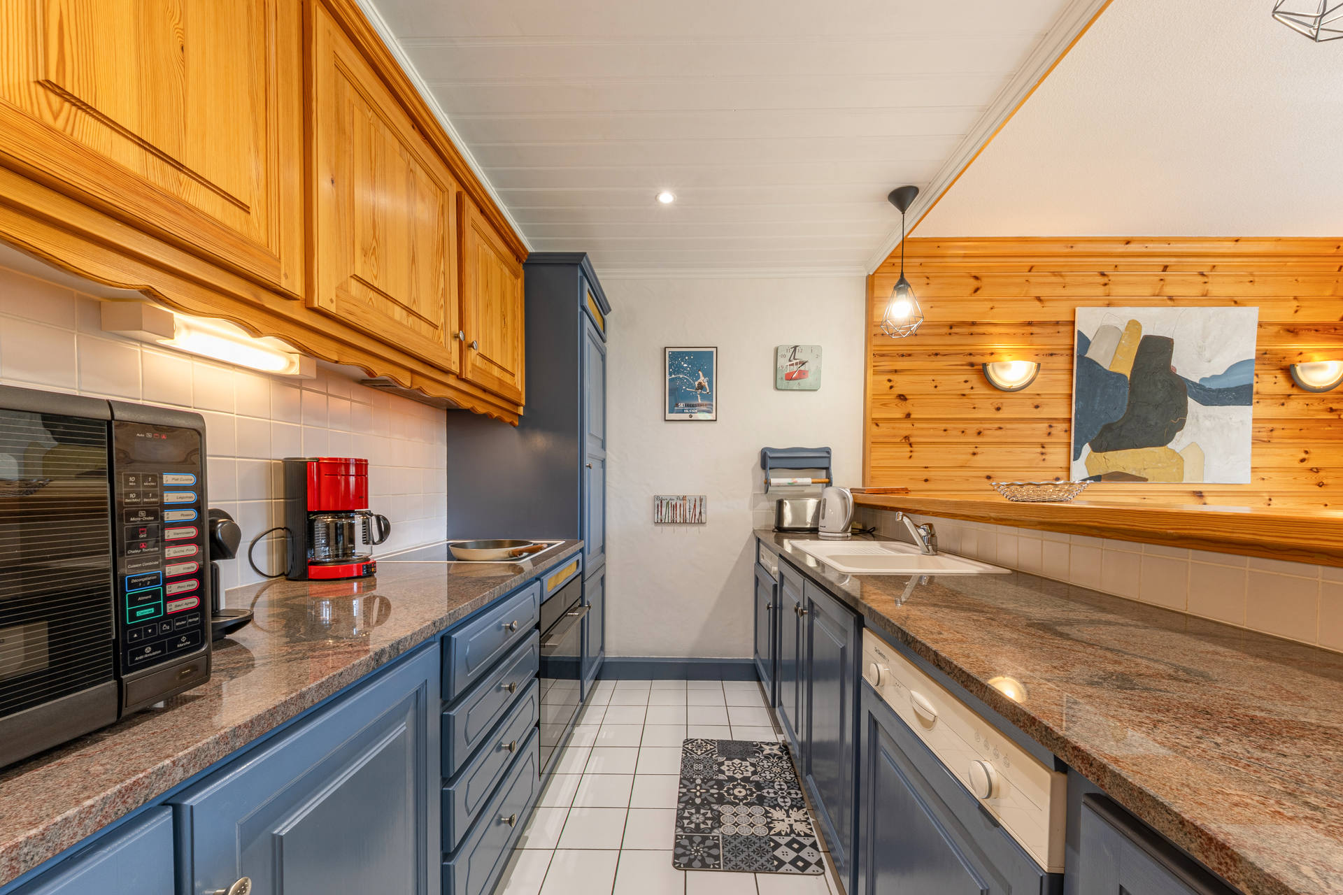 _lv_images__lot_0002340307_08_1456459