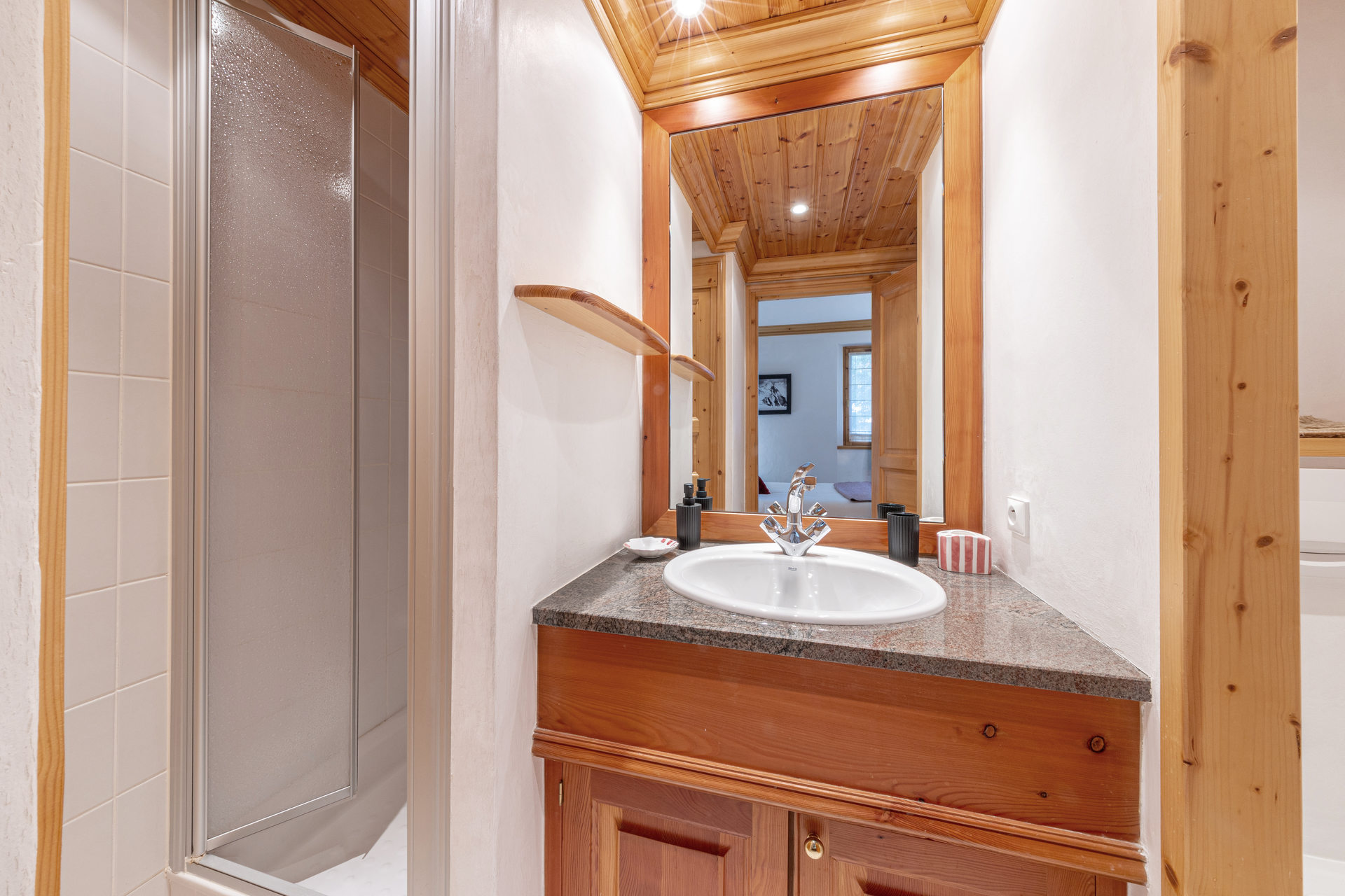 _lv_images__lot_0002340307_13_1456464