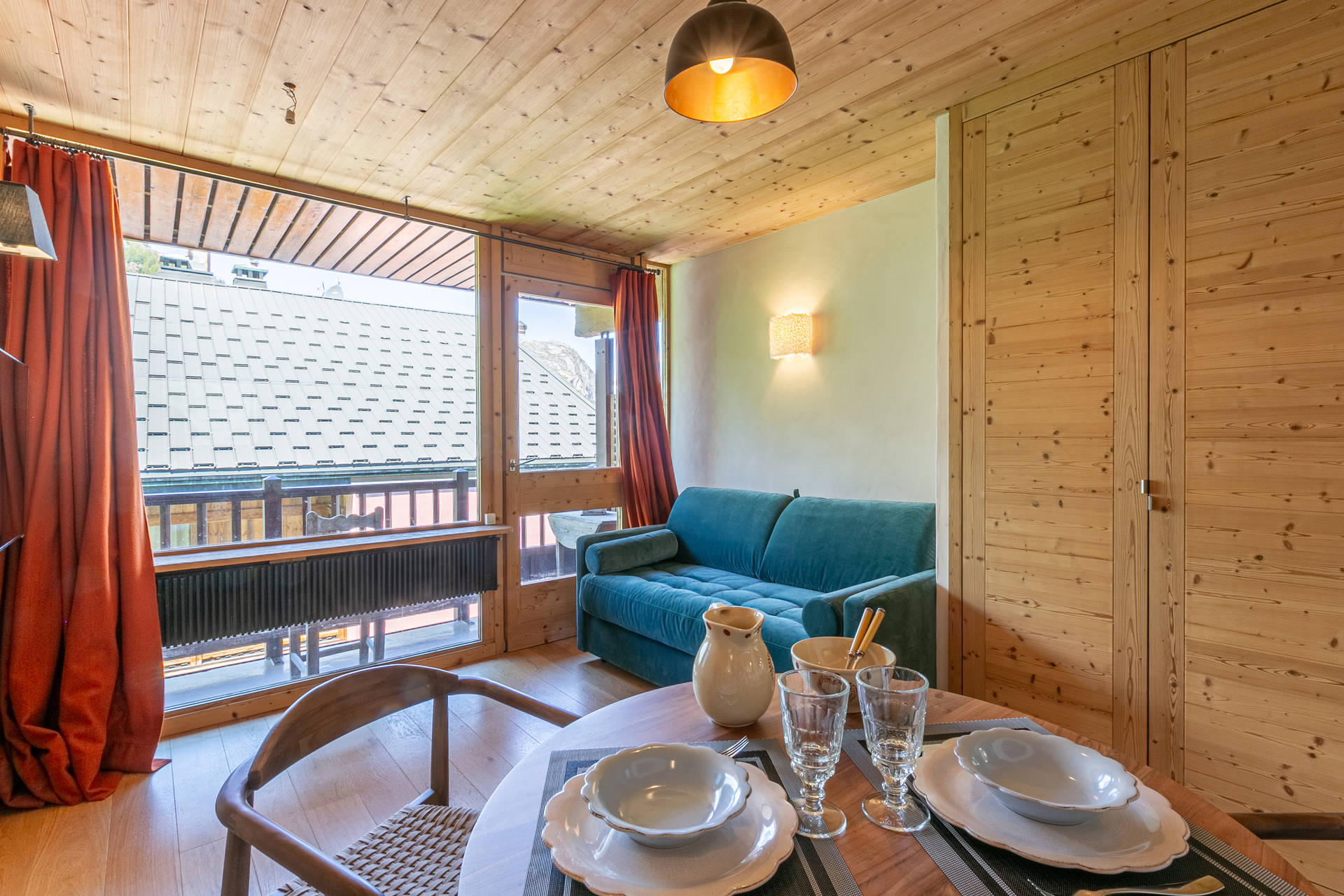 _lv_images__lot_0002340308_01_1458513