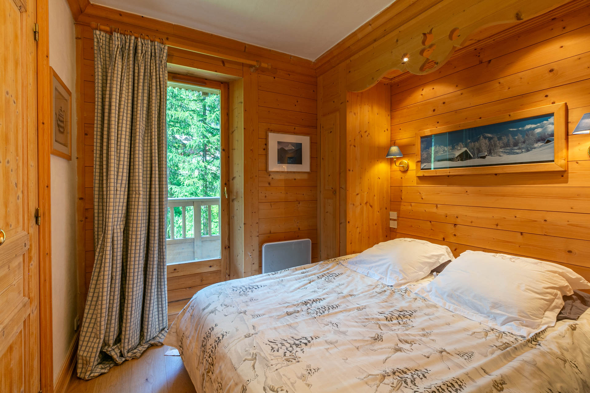 _lv_images__lot_0002340310_14_1454371