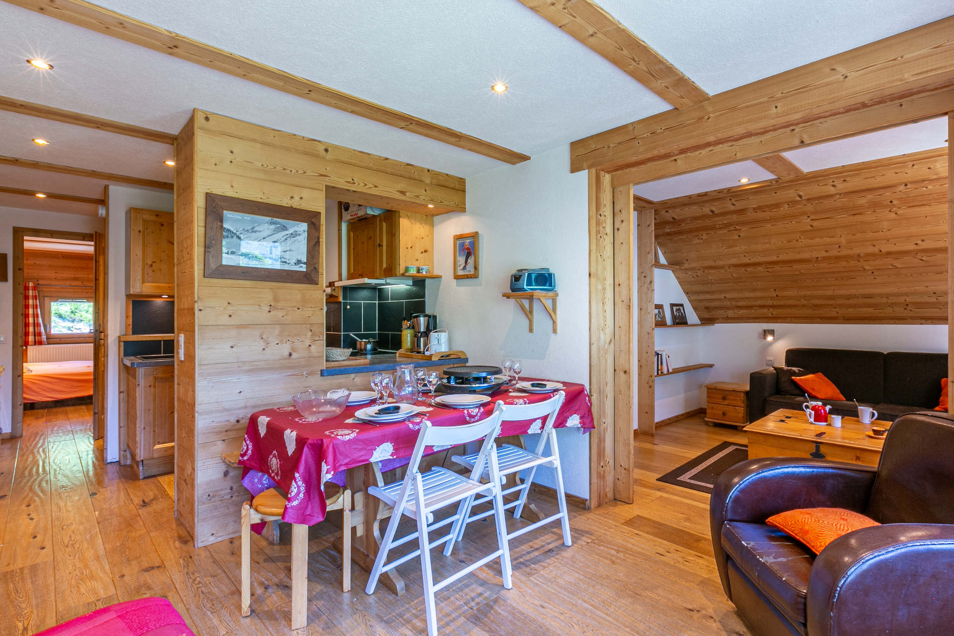 _lv_images__lot_0002340311_02_1455037