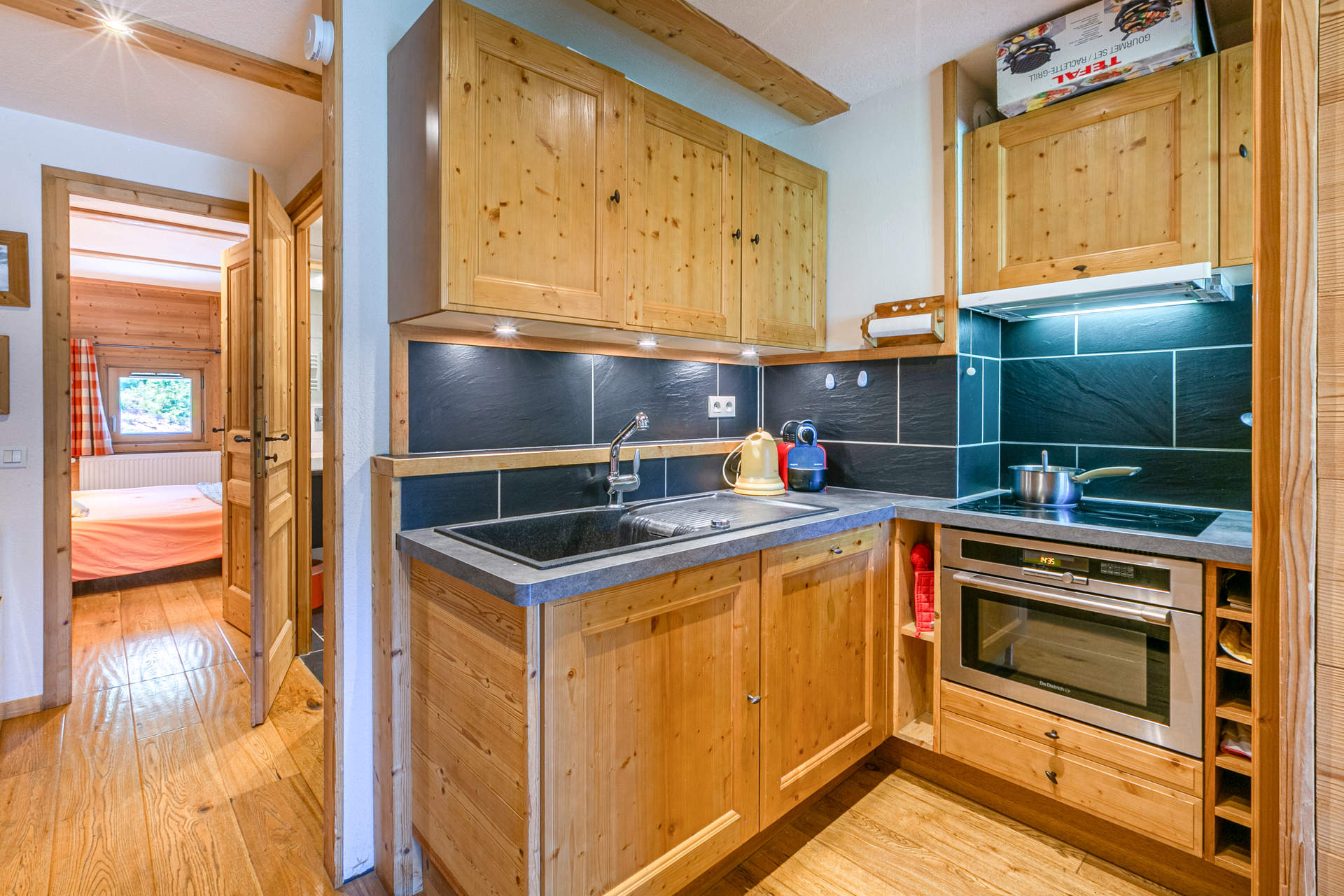 _lv_images__lot_0002340311_07_1455042