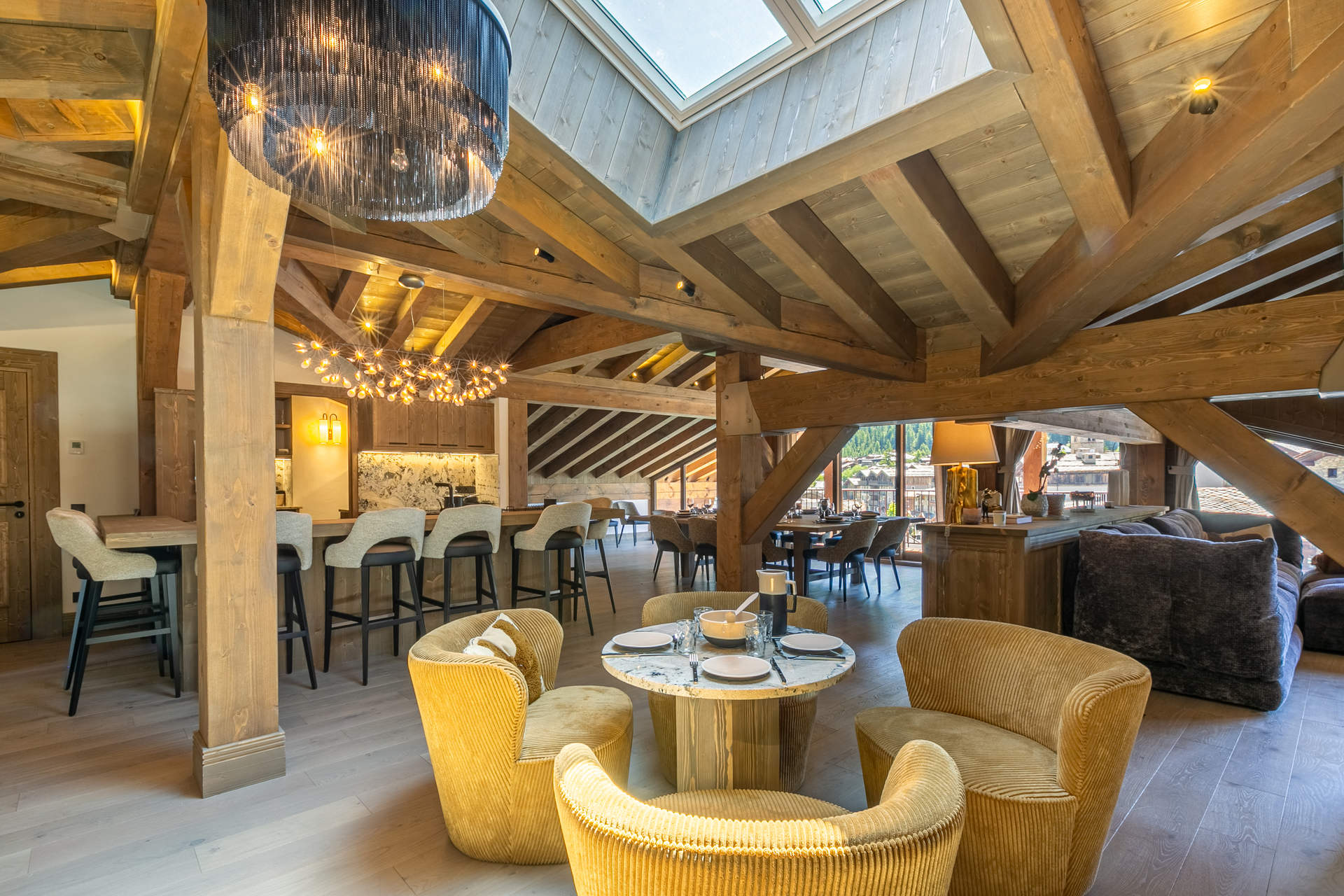 _lv_images__lot_0002340312_02_1454391