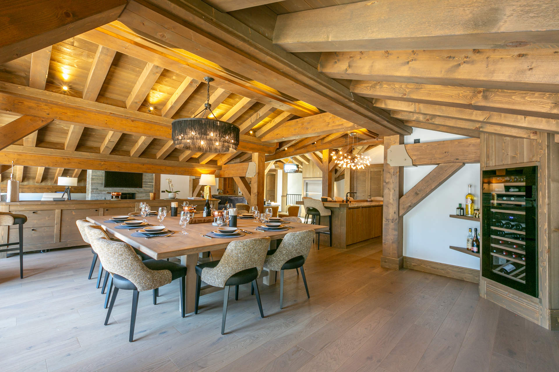 _lv_images__lot_0002340312_08_1454397