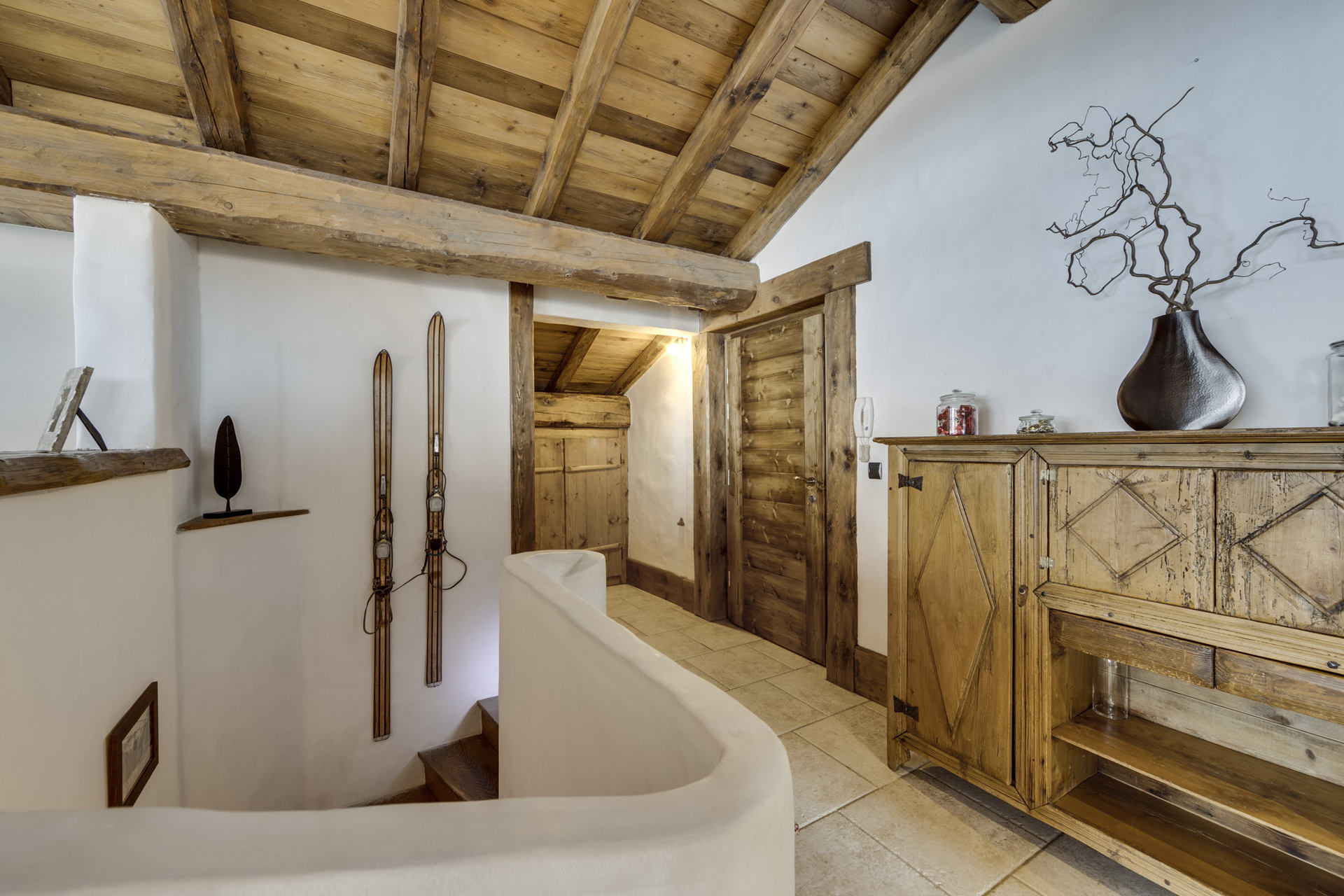 _lv_images__lot_0002340315_08_1454429