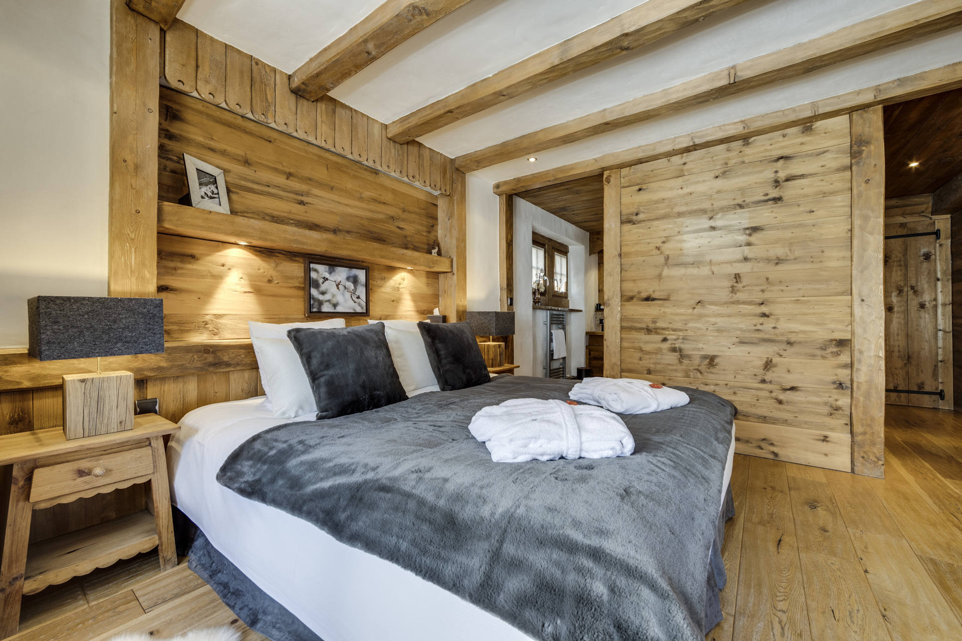 _lv_images__lot_0002340315_11_1454432