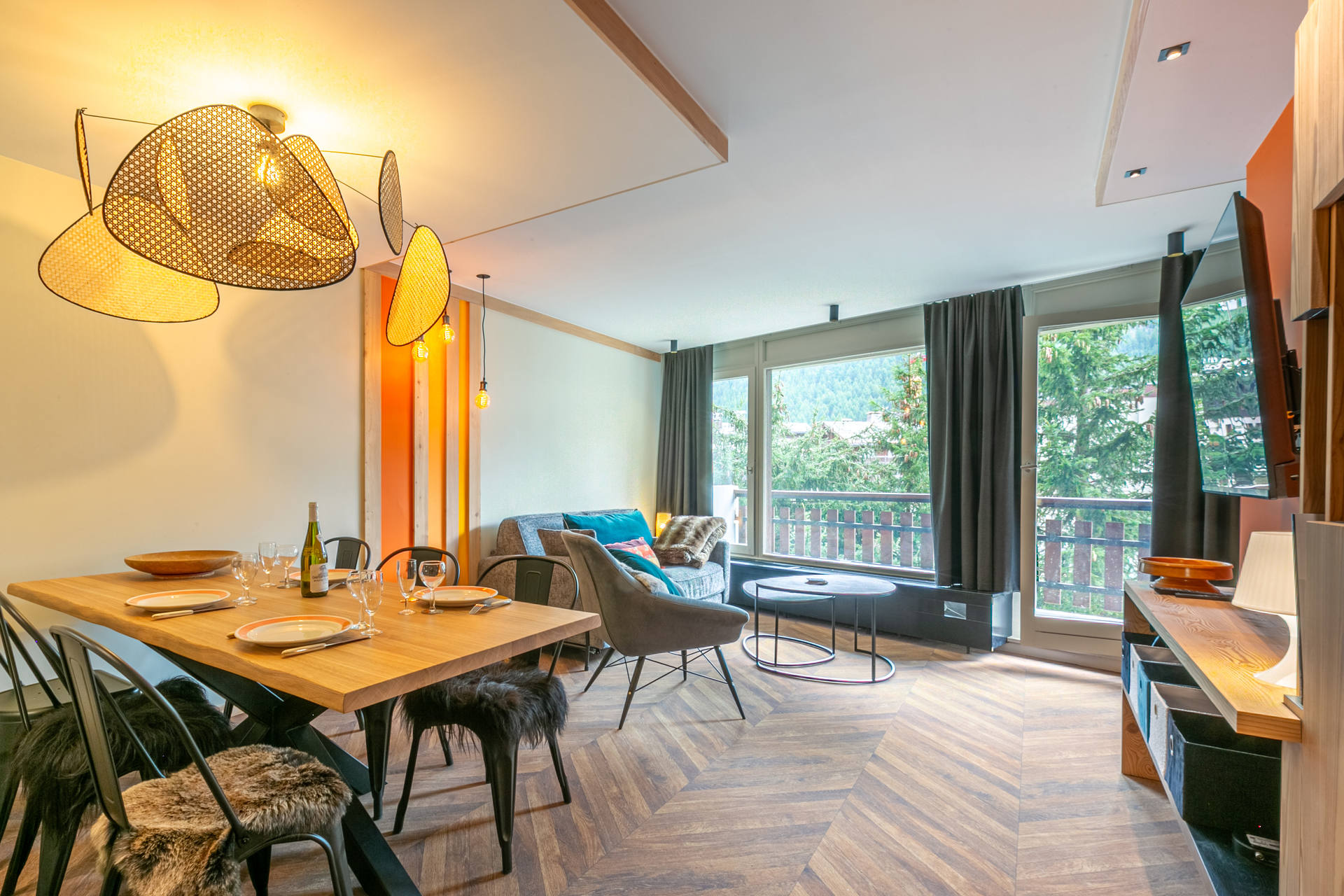 _lv_images__lot_0002340316_01_1456179