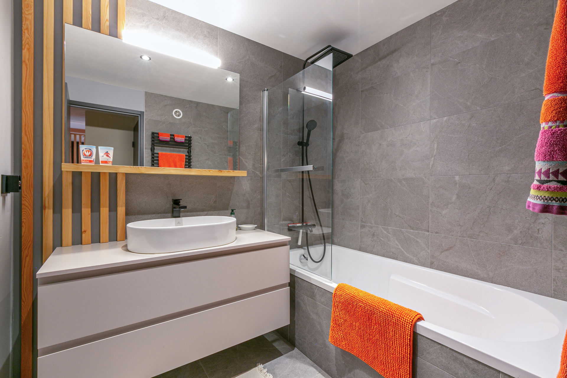 _lv_images__lot_0002340316_09_1456187