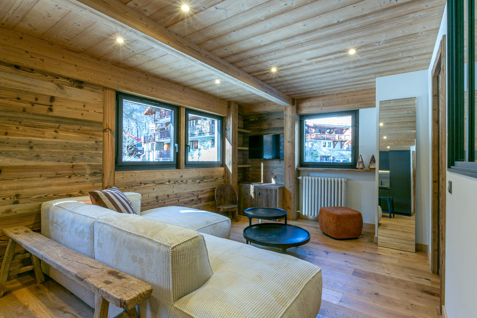 _lv_images__lot_0002340317_04_1455915