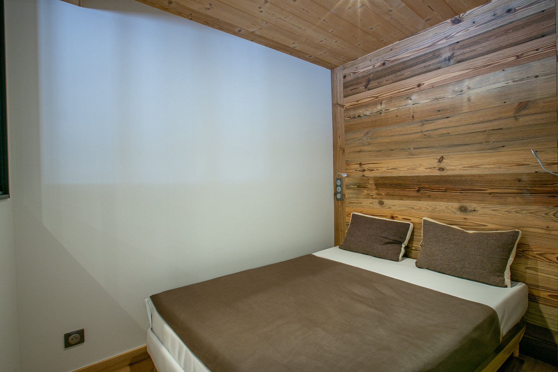 _lv_images__lot_0002340317_07_1455918