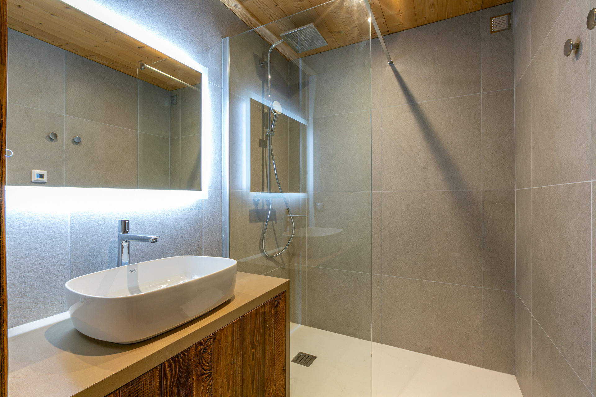 _lv_images__lot_0002340317_09_1455920