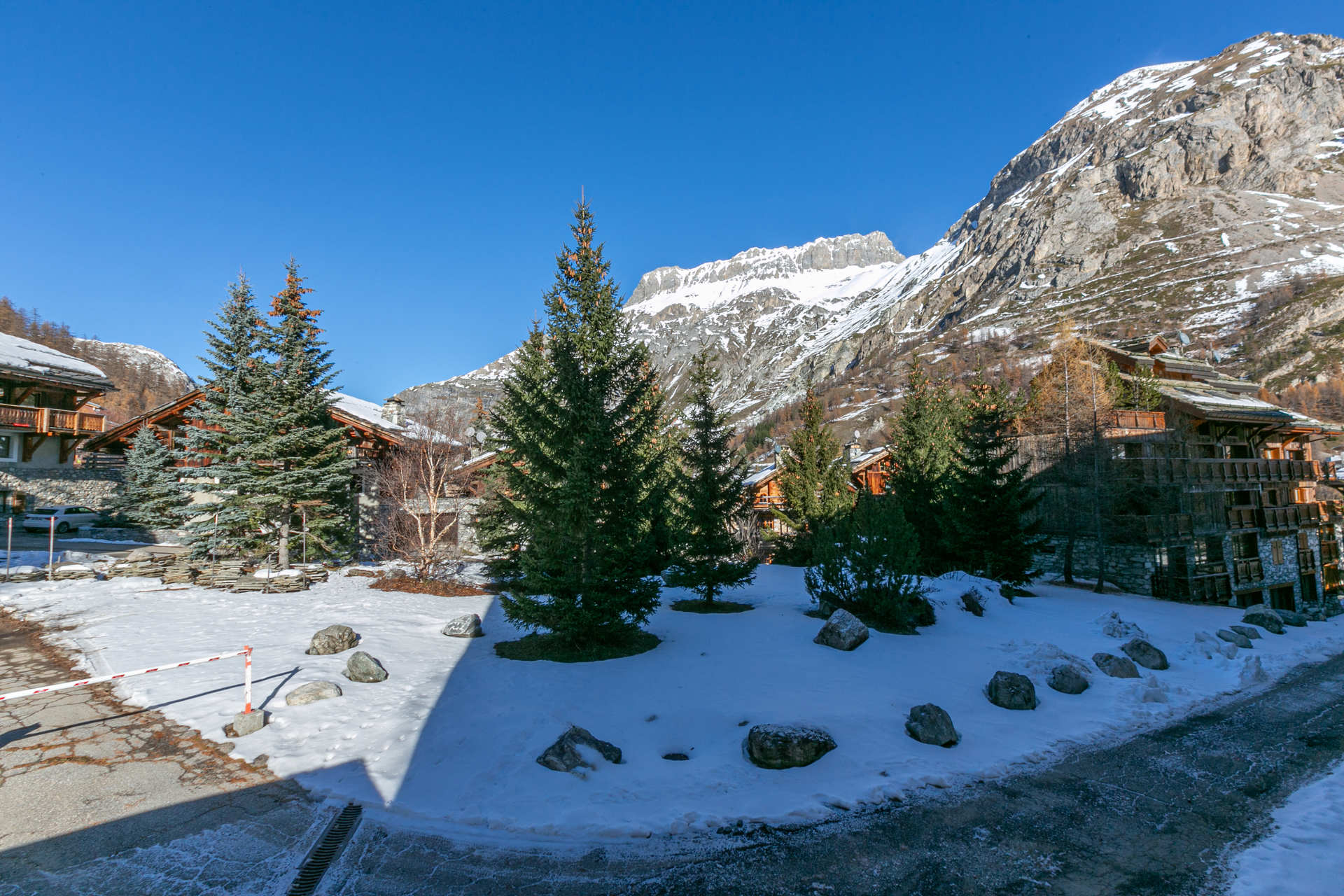 _lv_images__lot_0002340317_11_1455922