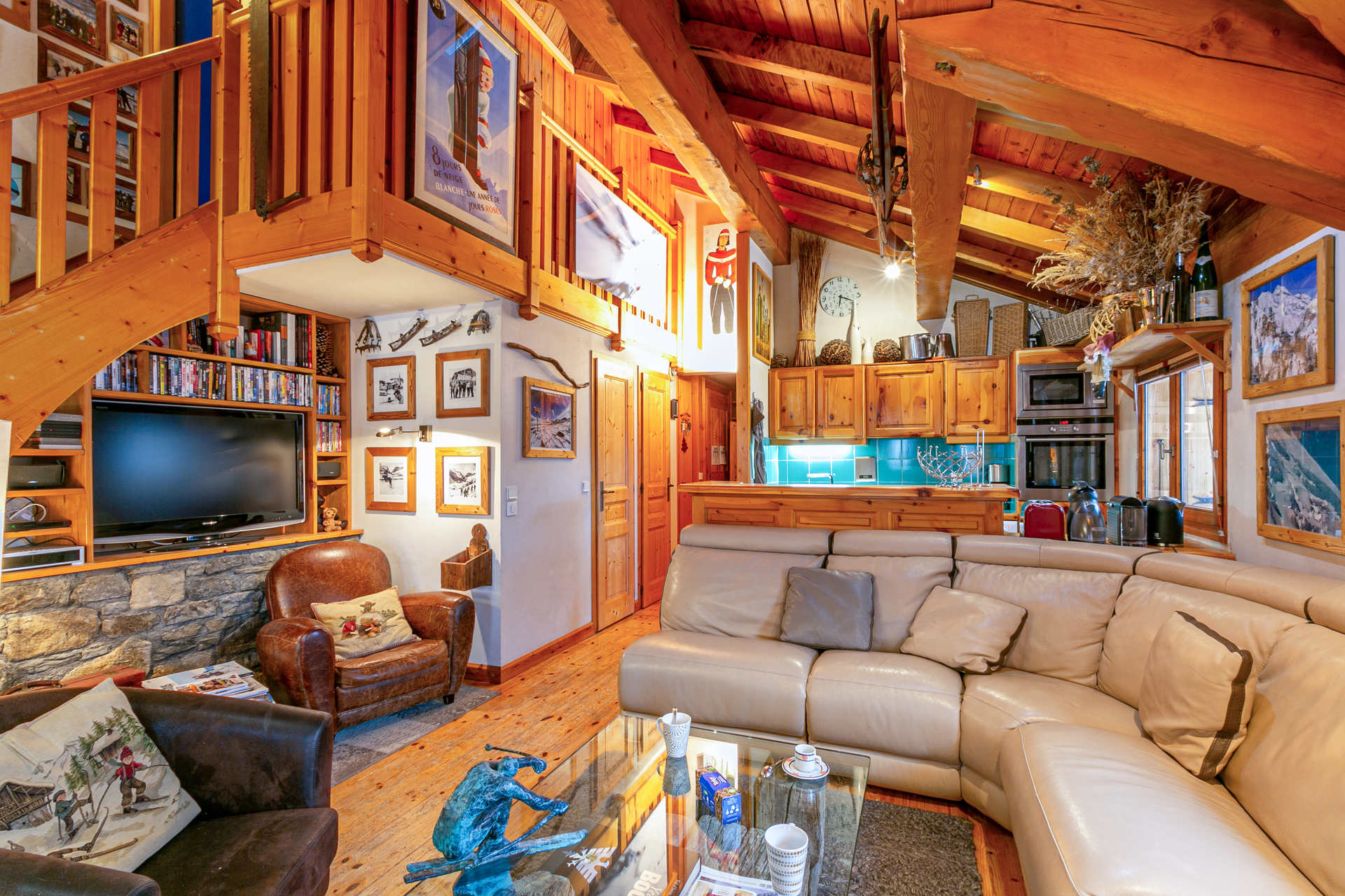 _lv_images__lot_0002340320_01_1456623