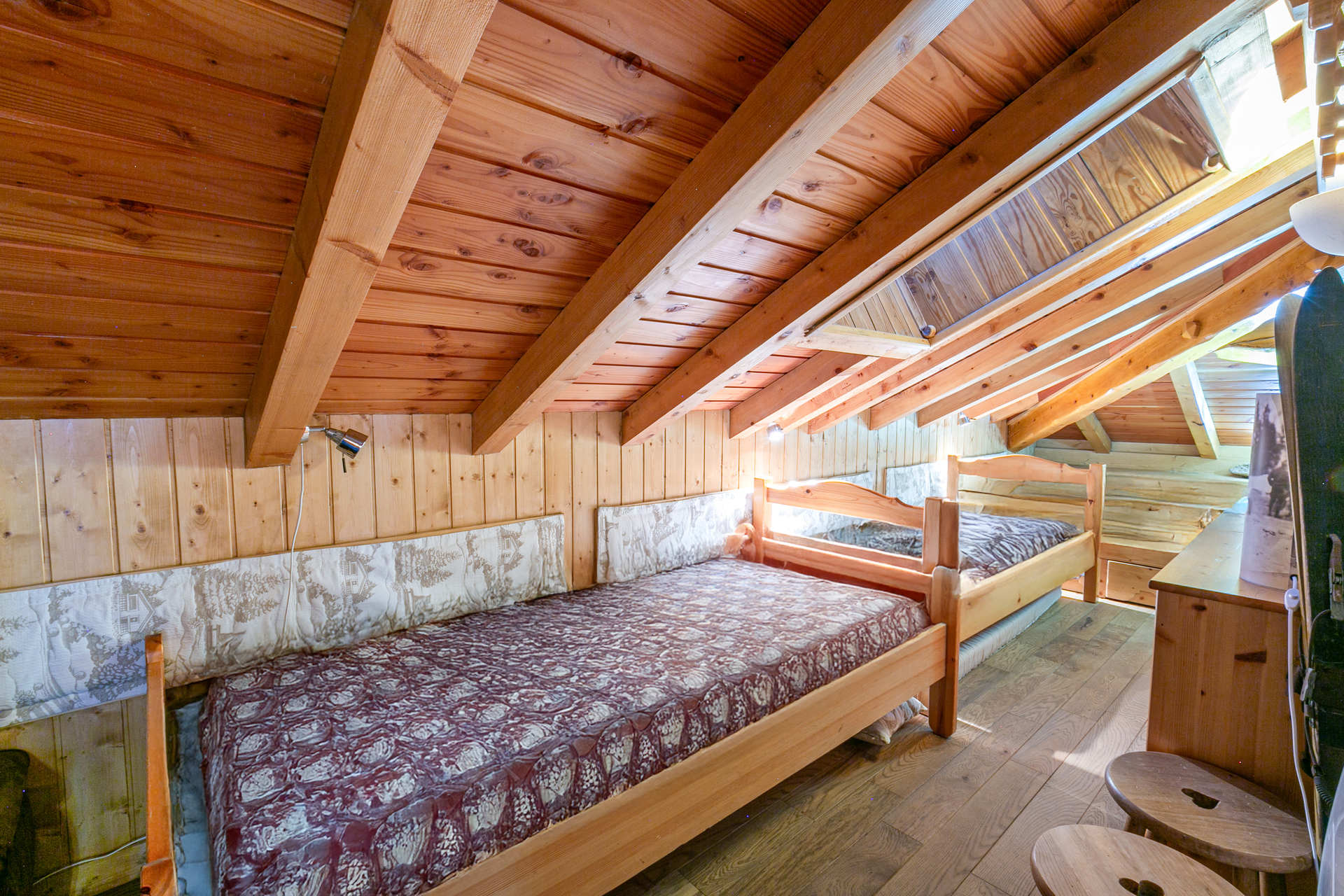 _lv_images__lot_0002340320_08_1456630