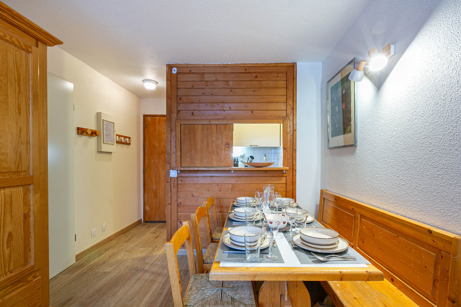 _lv_images__lot_0002340321_05_1456137