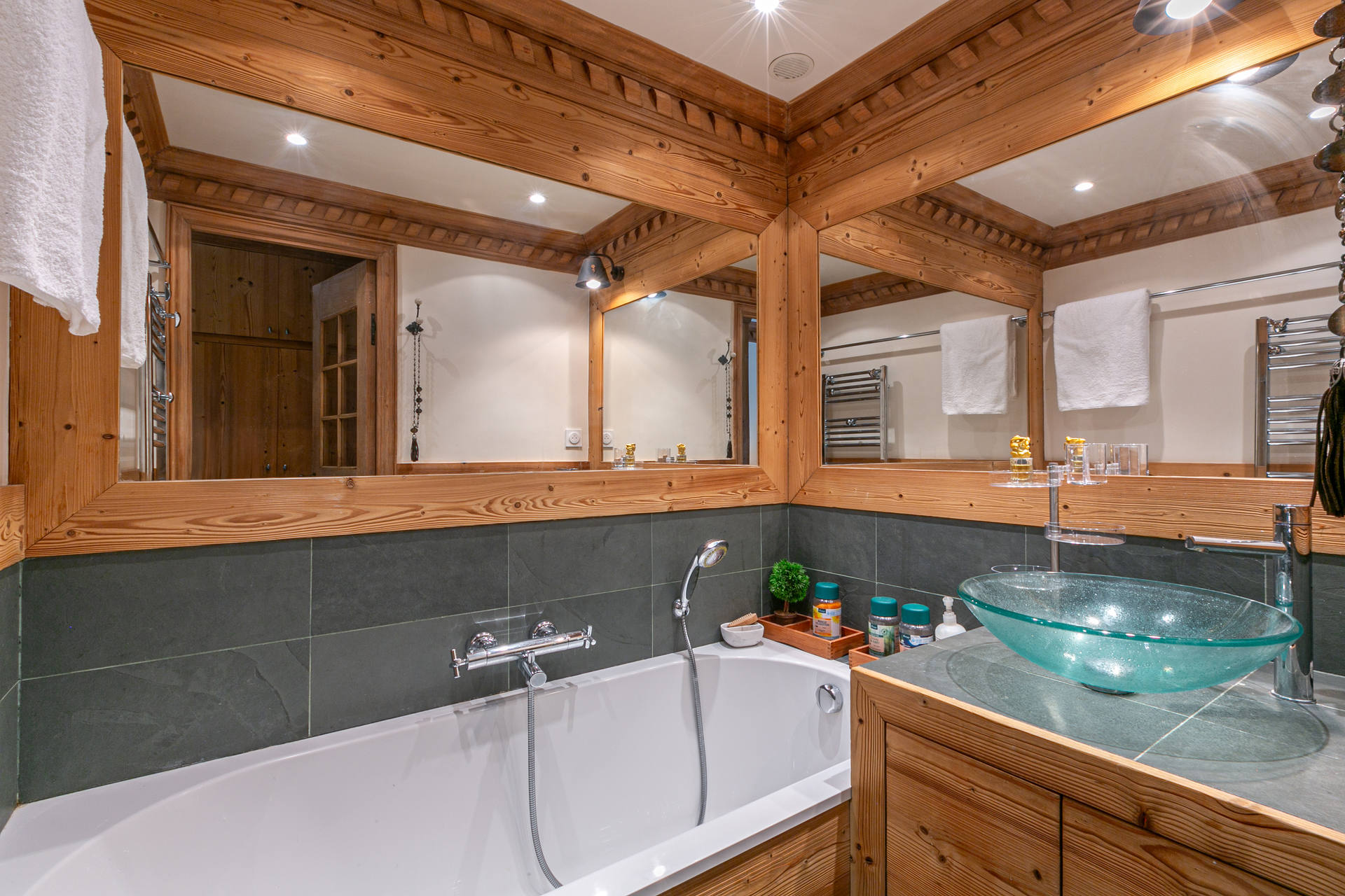 _lv_images__lot_0002340323_11_1454654