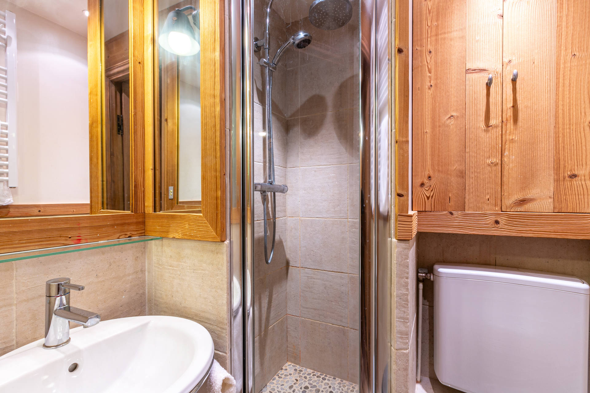 _lv_images__lot_0002340323_12_1454655