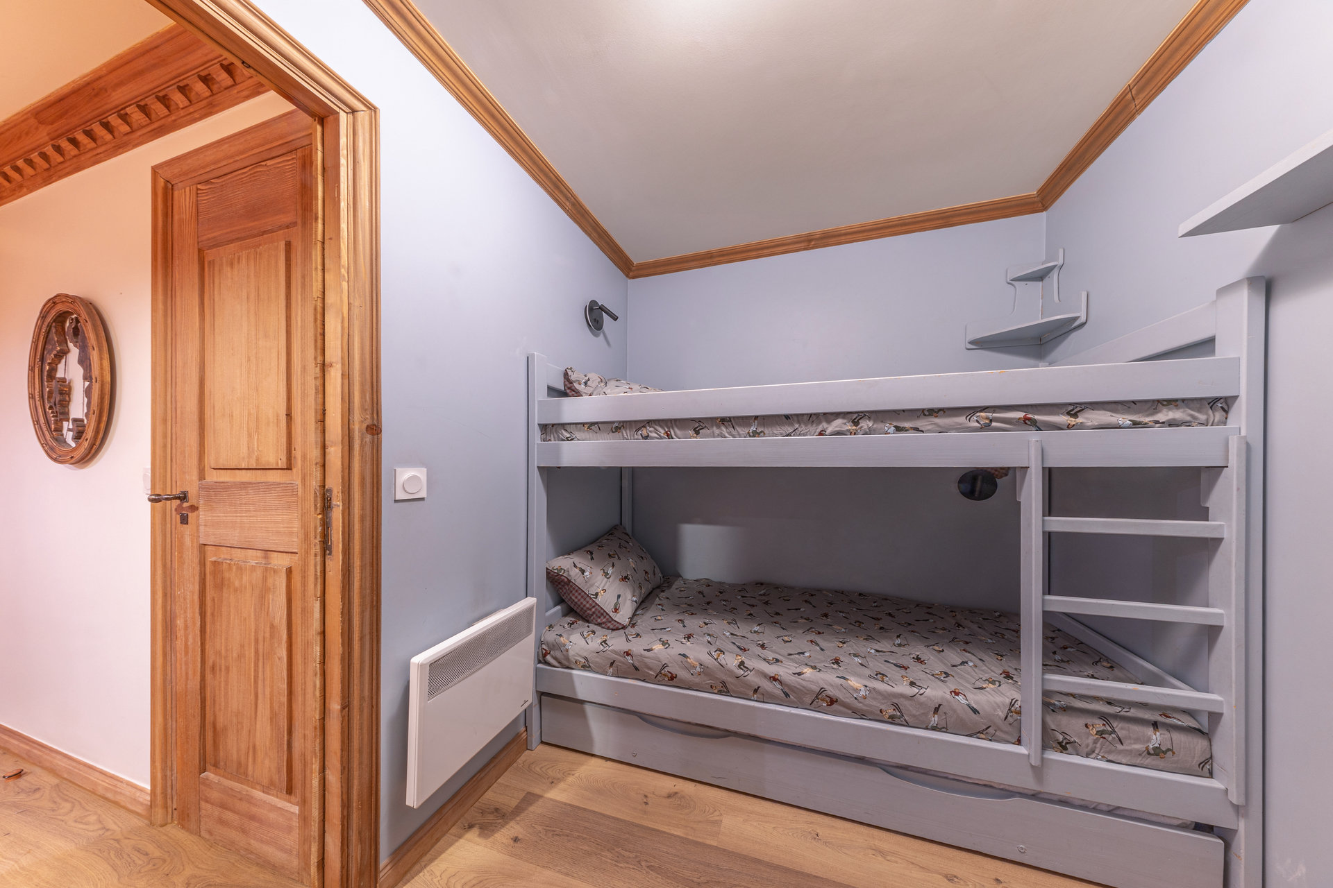 _lv_images__lot_0002340323_13_1454656