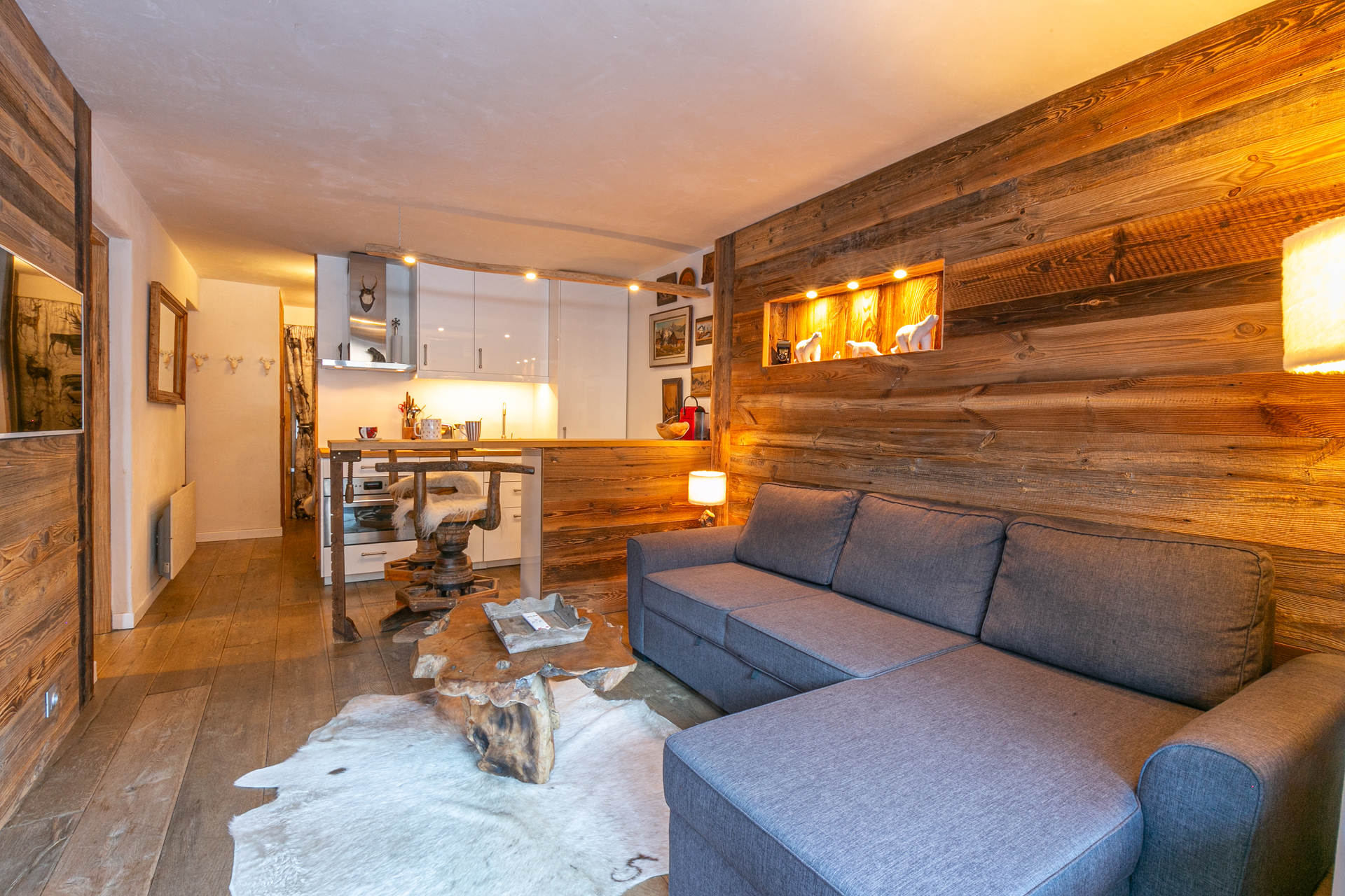 _lv_images__lot_0002340326_01_1455794