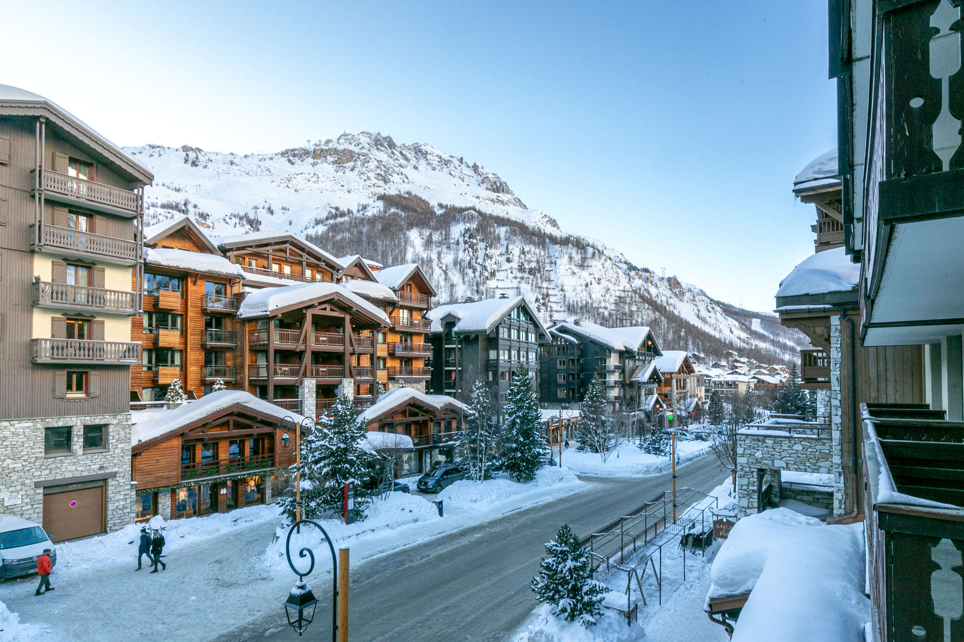 _lv_images__lot_0002340326_13_1455806