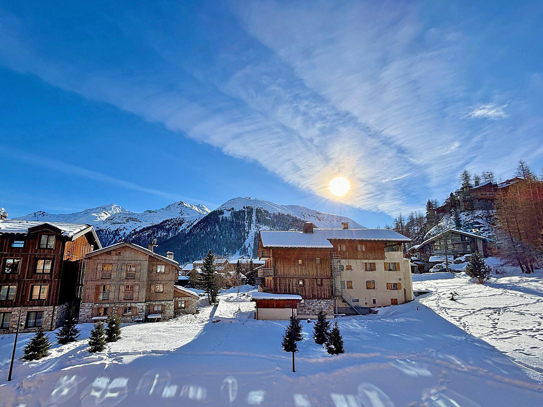 _lv_images__lot_0002340328_16_1454721